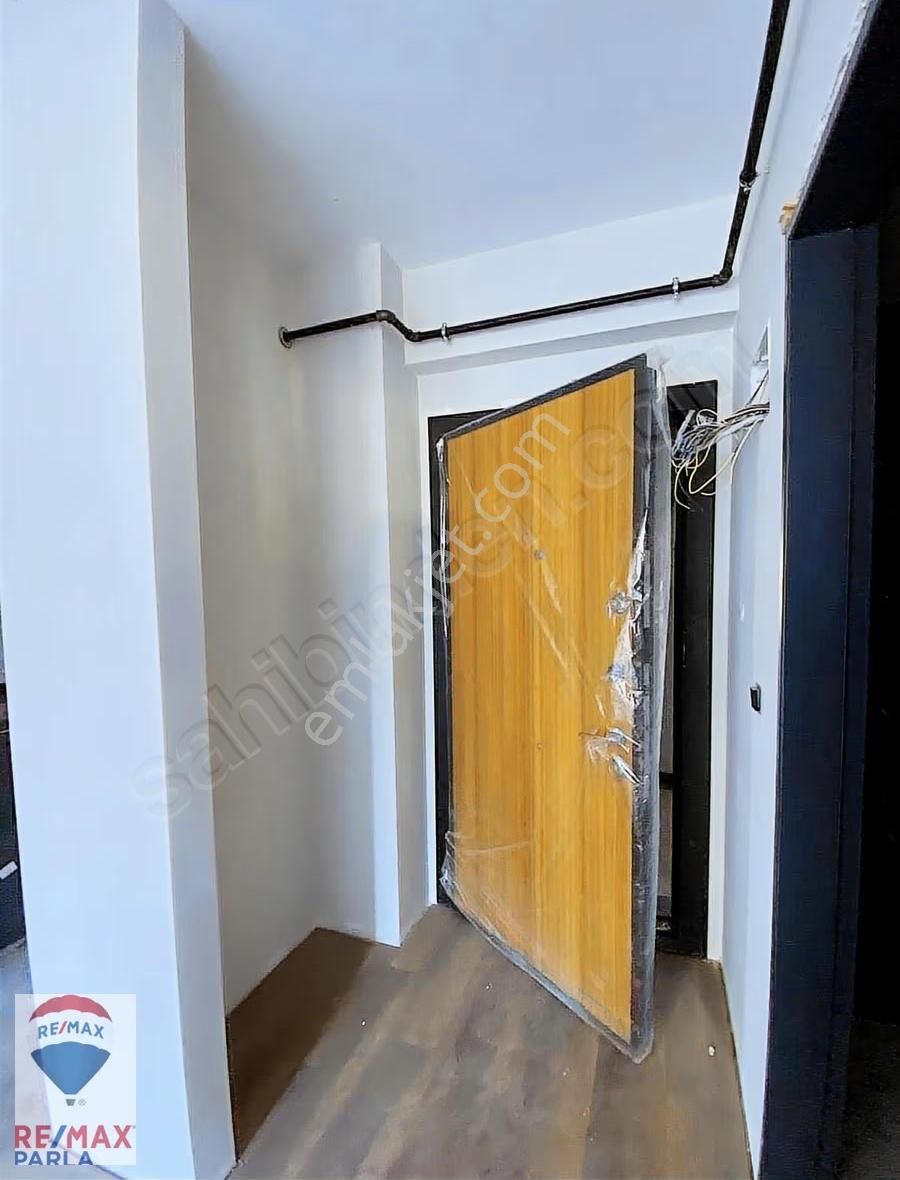 Atakum'da Havuzlu Site'de 1+1 Daire- Remax Ezgi Kansız - Görsel 9