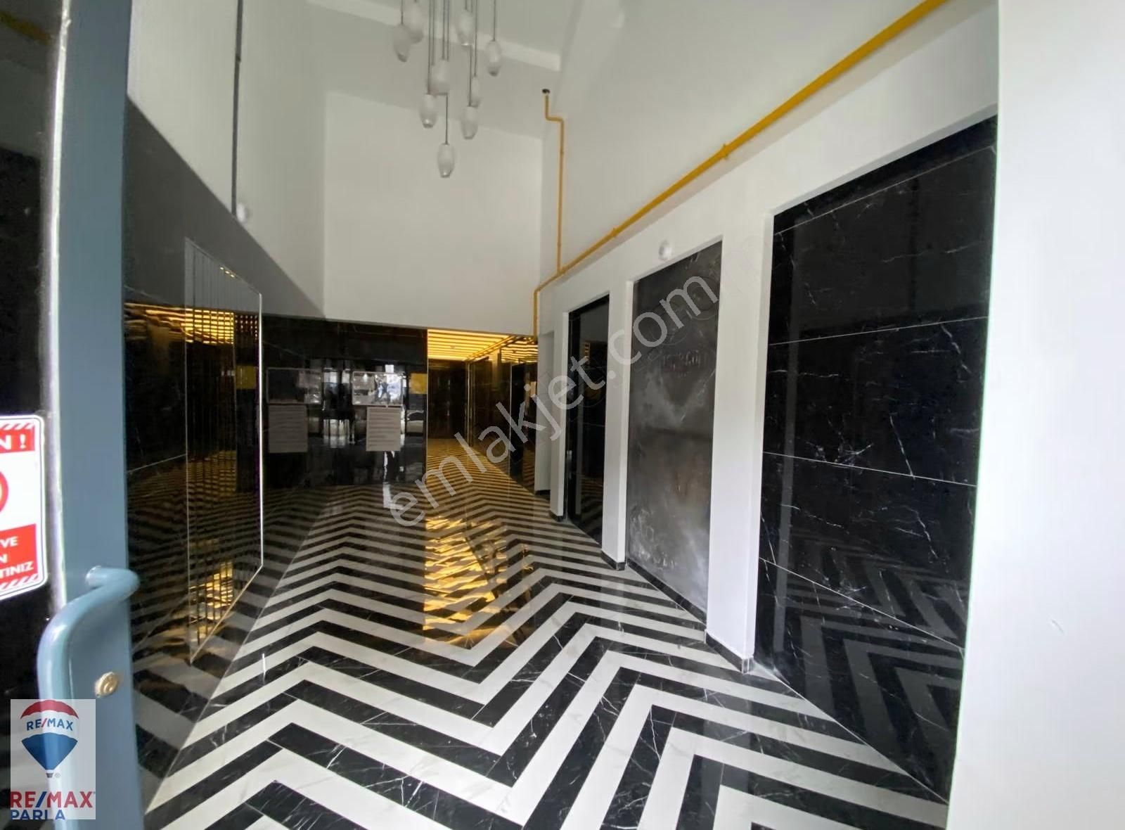 Atakum'da Anayol Üzeri Geniş 1+1 Daire(nest)-remax Ezgi Kansız - Görsel 2