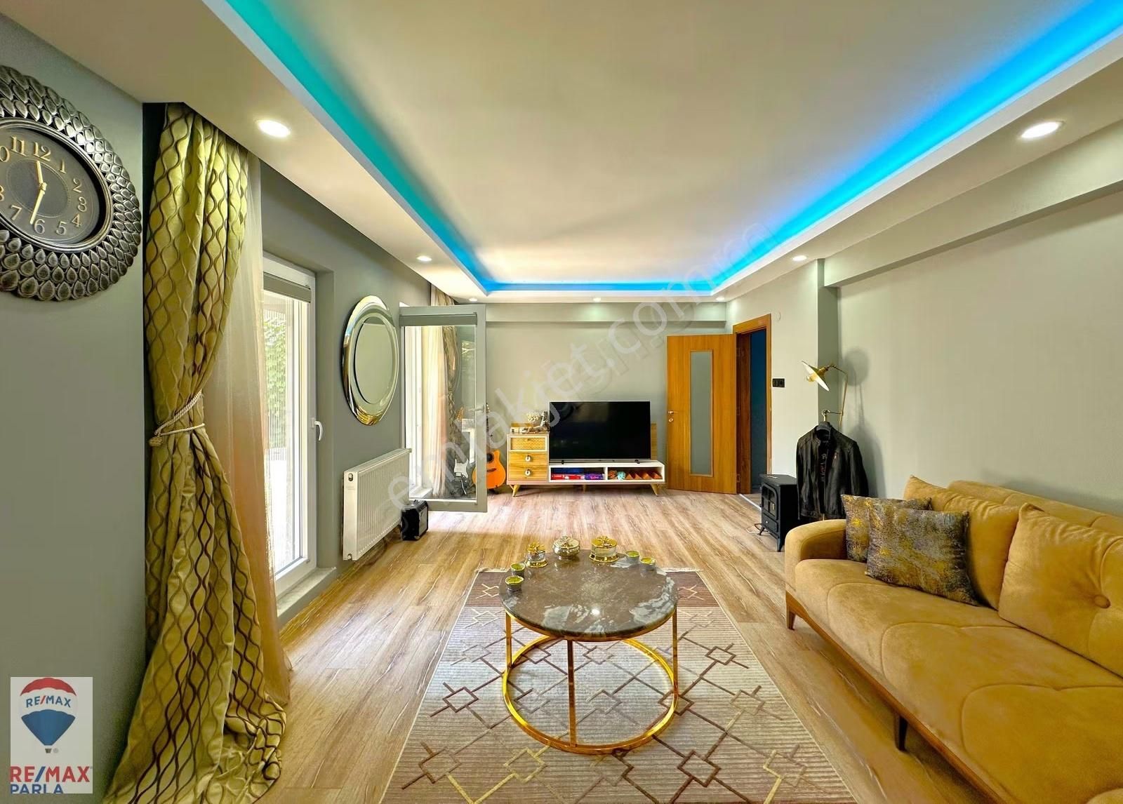 Remax Parla | Ömürevlerinde Sahile Yürüme Mesafesinde Geniş 3+1! - Görsel 8