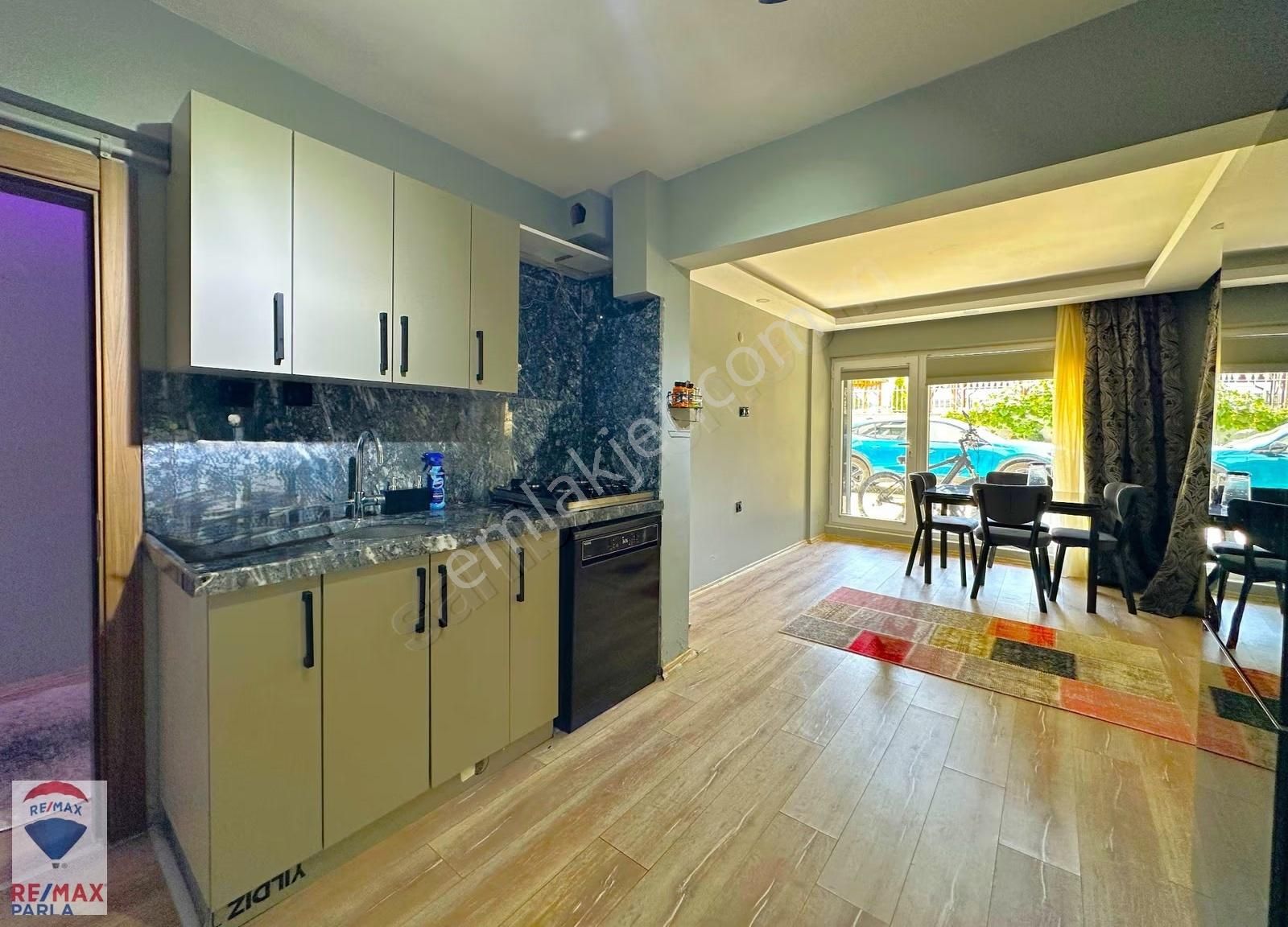 Remax Parla | Ömürevlerinde Sahile Yürüme Mesafesinde Geniş 3+1! - Görsel 9