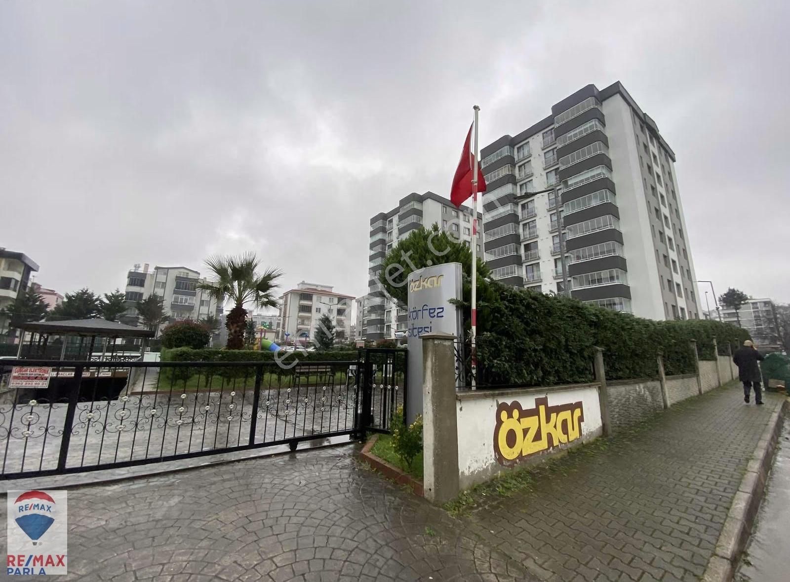 Özkar Sitesinde 2+1 Geniş Sosyal Olanakları Yüksek Daire