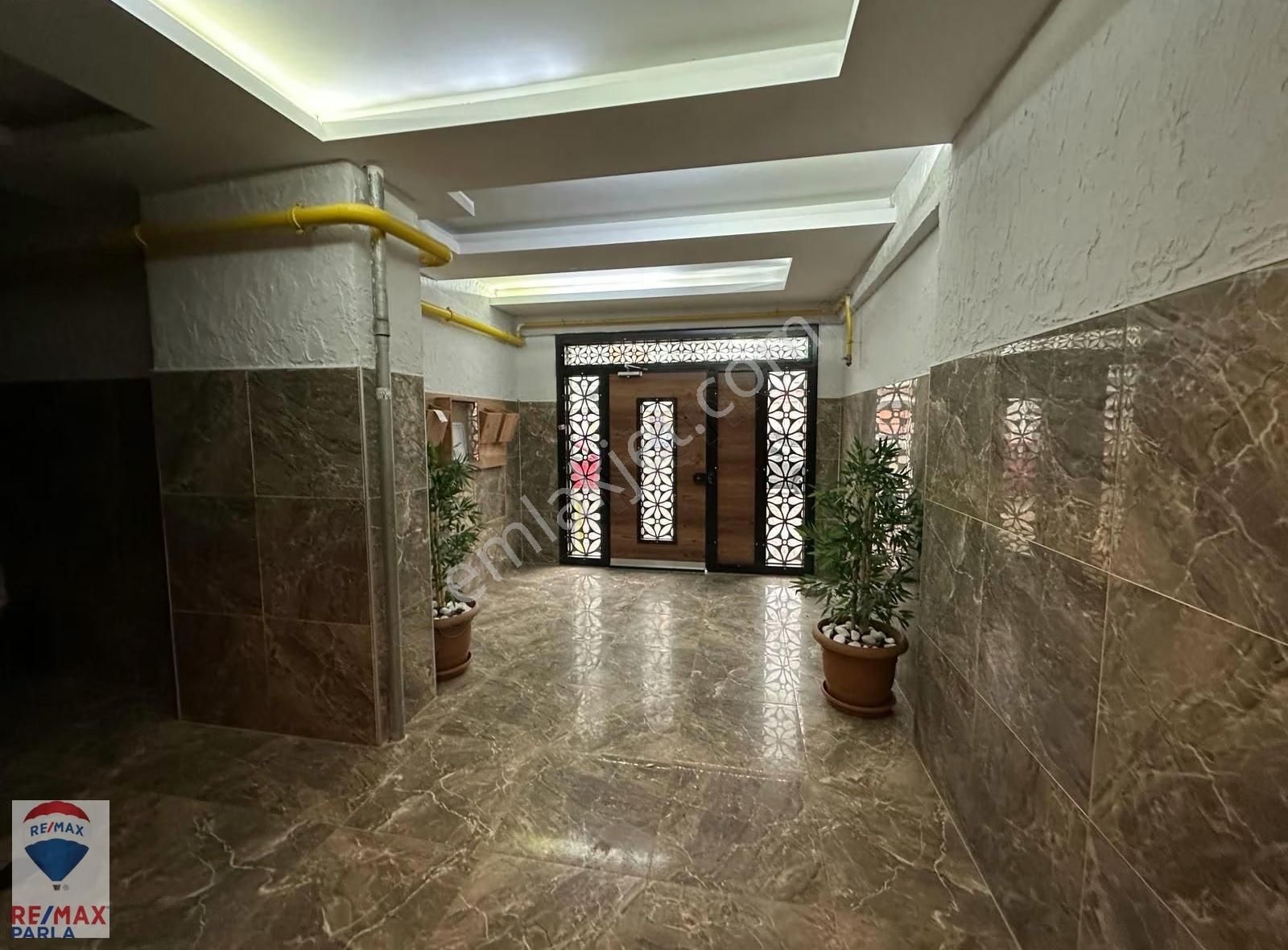 Çok Özel Satılık 3+1 Daire/ Remax Parla - Görsel 4
