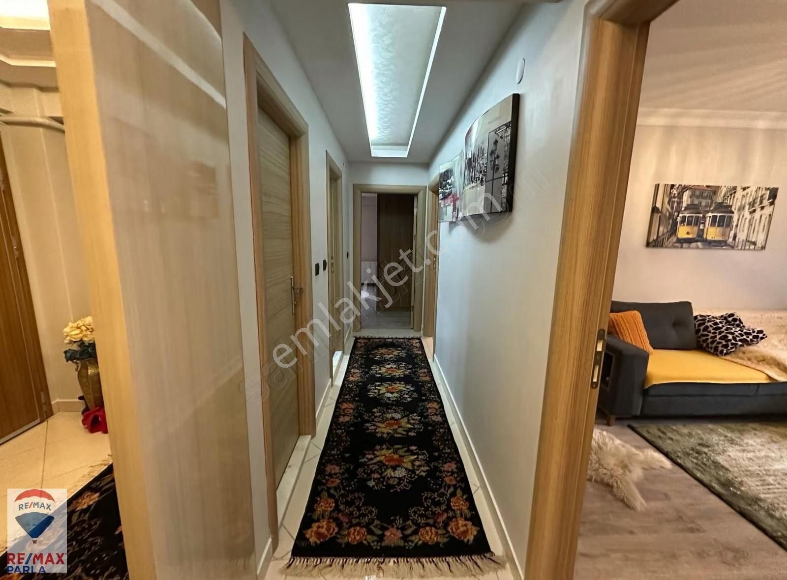 Çok Özel Satılık 3+1 Daire/ Remax Parla - Görsel 27