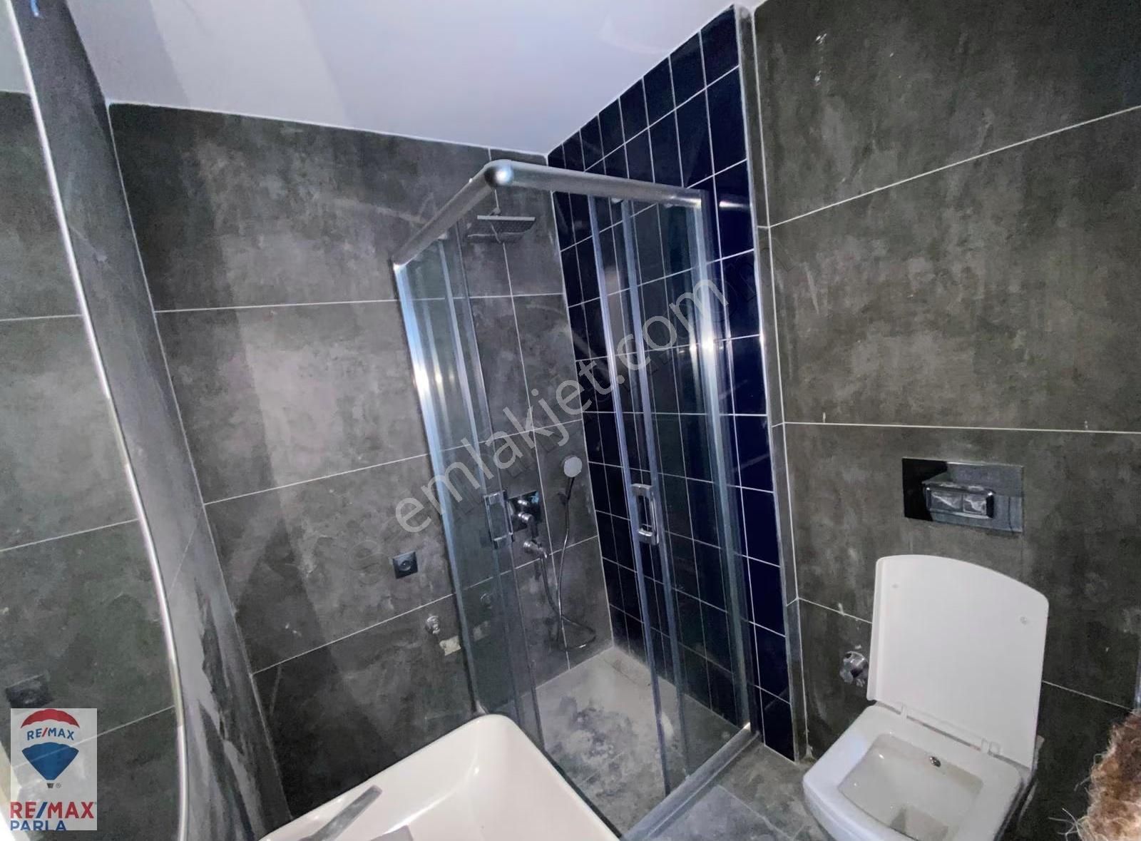 Atakum'da Deniz Manzaralı Satılık 1+1 Daire-remax Ezgi Kansız - Görsel 4