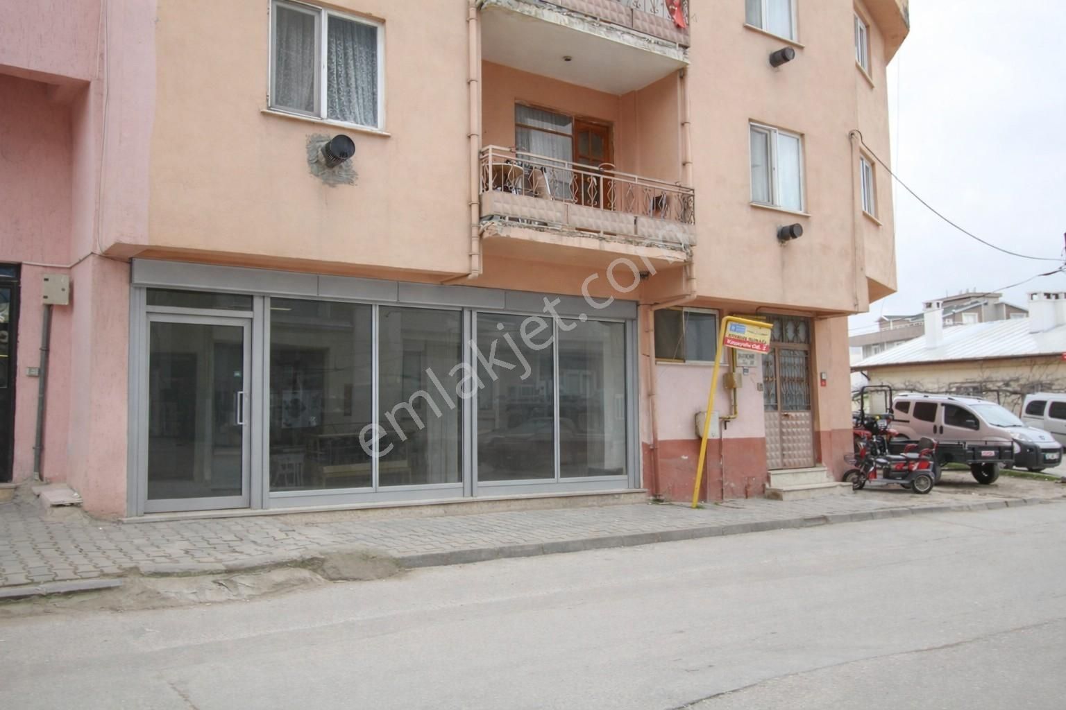 Çalı Merkez -gümüşlük Yoluna Cephe 75m2 Dükkan - Görsel 8