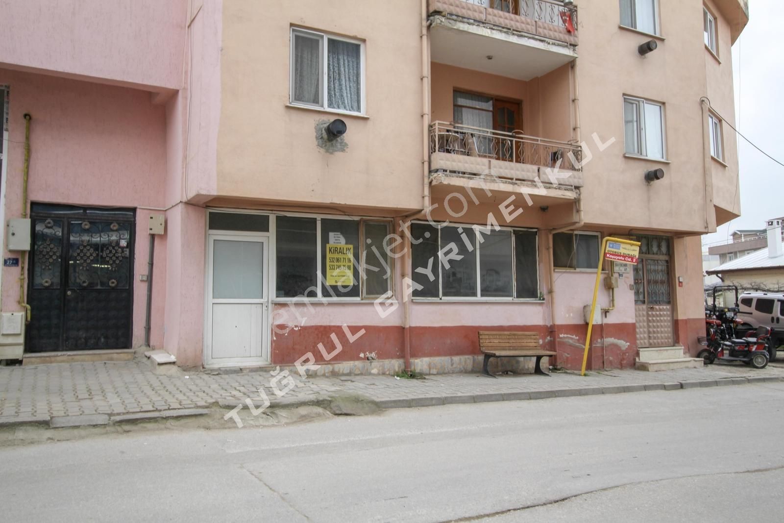 Çalı Merkez -gümüşlük Yoluna Cephe 75m2 Dükkan