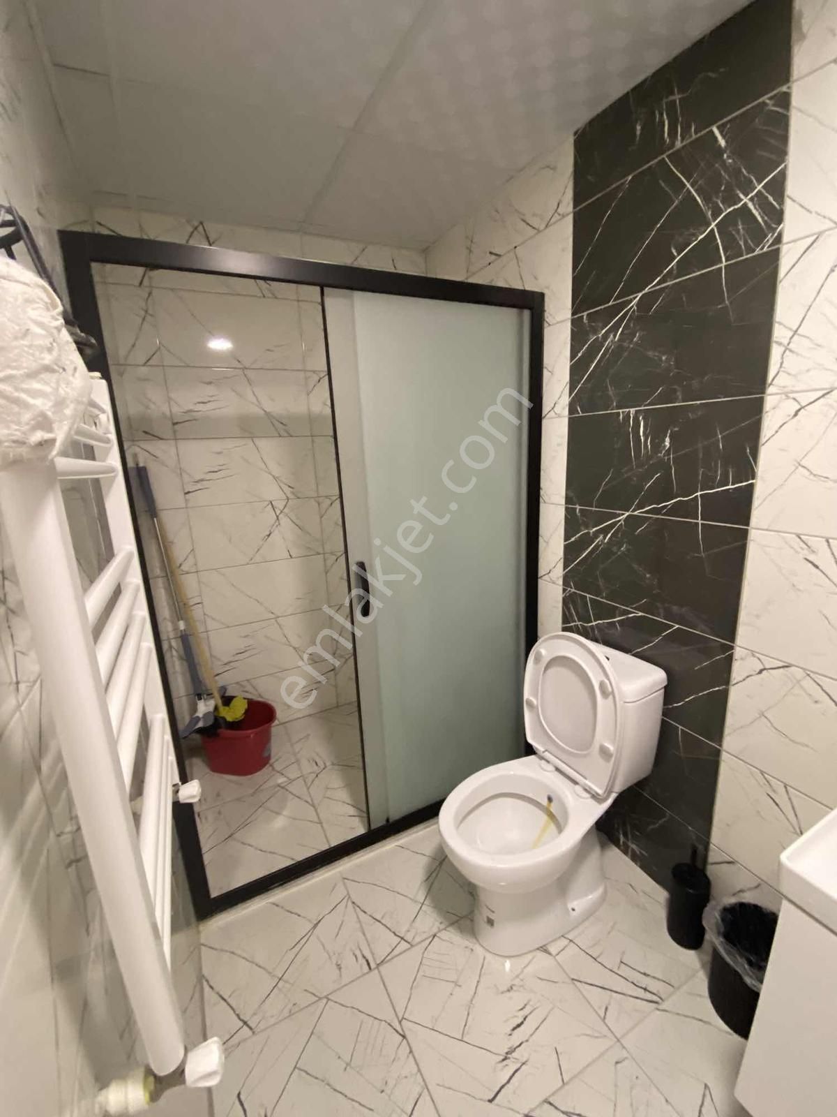 Buca Üçkuyular Meydanda Kiralık 1+1 Doğalgazlı Bahçeli Ev - Görsel 3