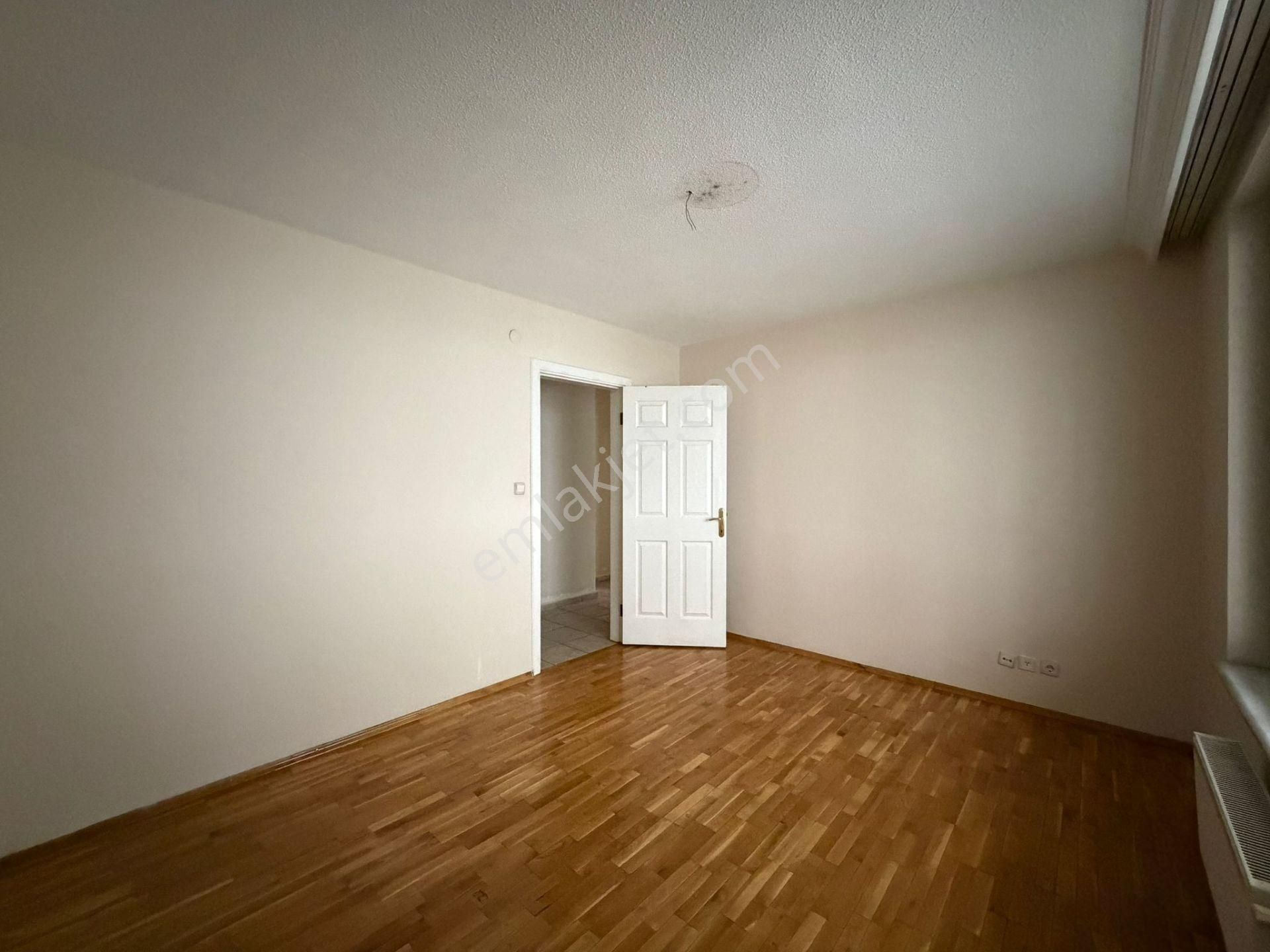 Ankara Çankaya Bahçelievler'de Geniş 2+1 Kiralık Daire - Görsel 23