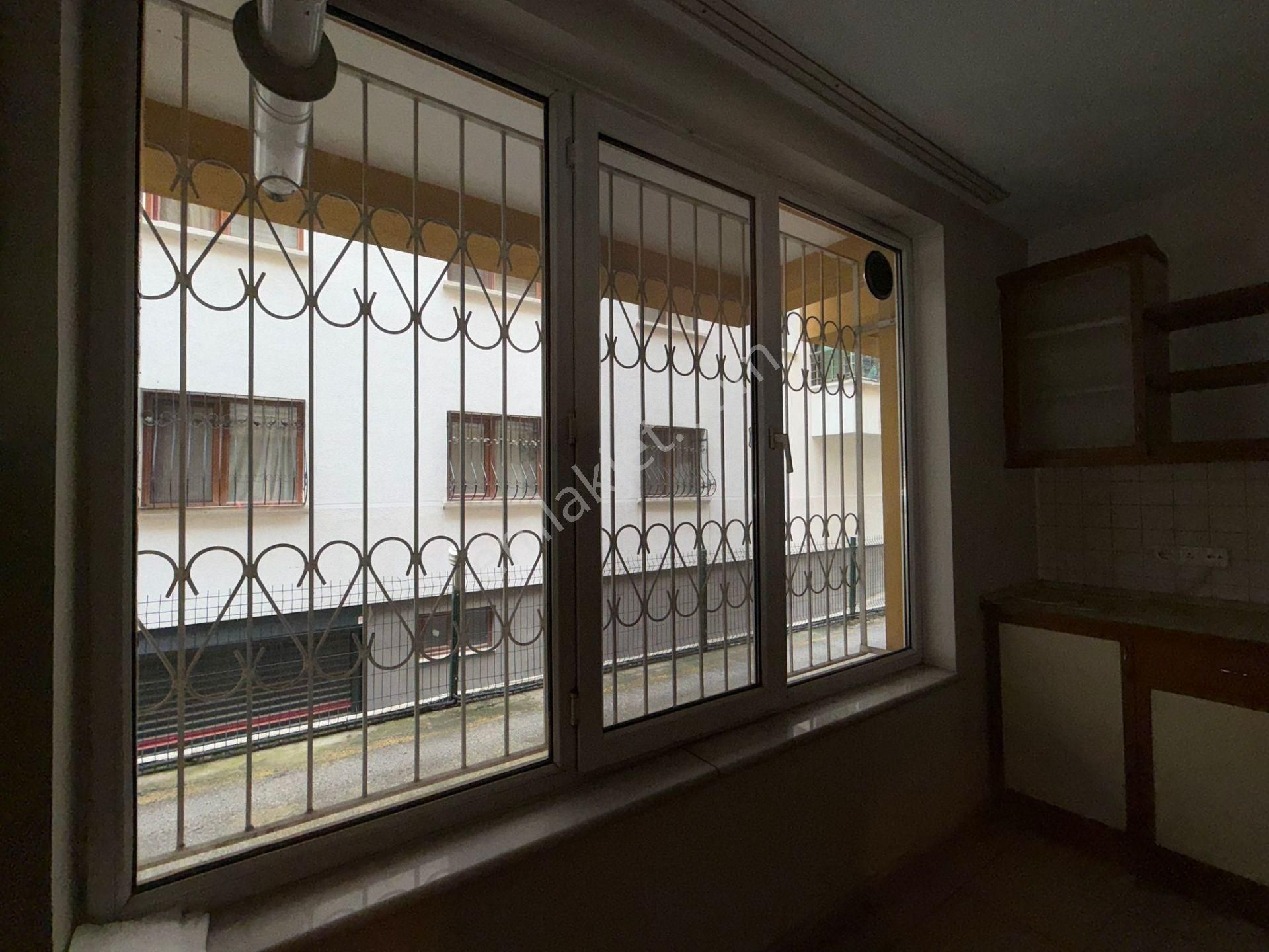 Ankara Çankaya Bahçelievler'de Geniş 2+1 Kiralık Daire - Görsel 19