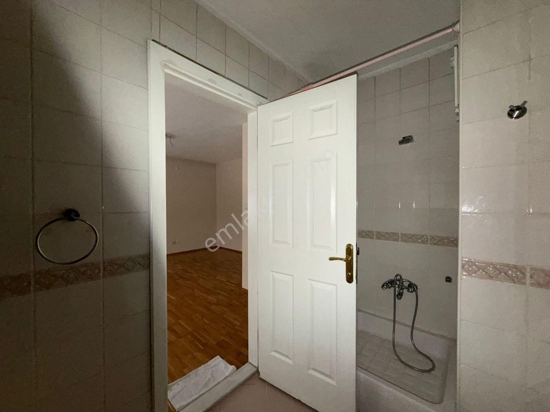 Ankara Çankaya Bahçelievler'de Geniş 2+1 Kiralık Daire - Görsel 30