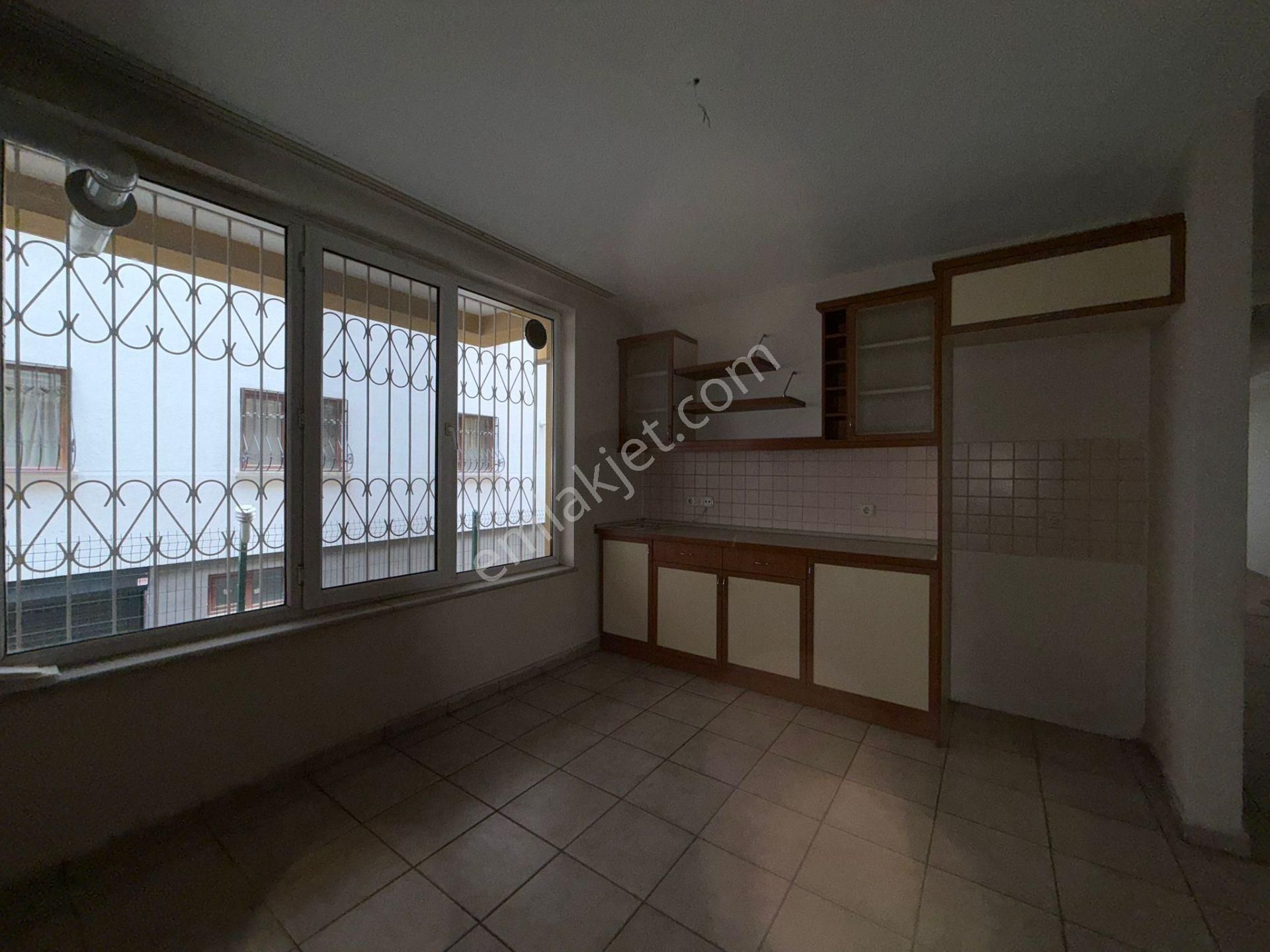 Ankara Çankaya Bahçelievler'de Geniş 2+1 Kiralık Daire - Görsel 16