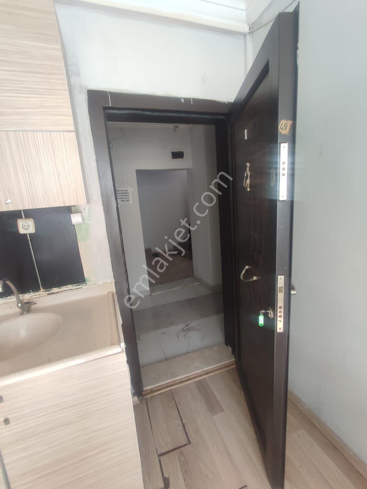 Adana Beyazevlerde Yalçın Park Civarında 1+0 Temiz Eşyalı Daire - Görsel 4