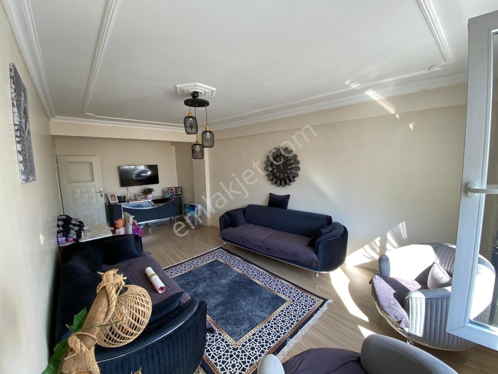 Elmas Emlaktan Emek’te Şemsettin Günaltay Cd Yakını 2+1 95m2 Daire