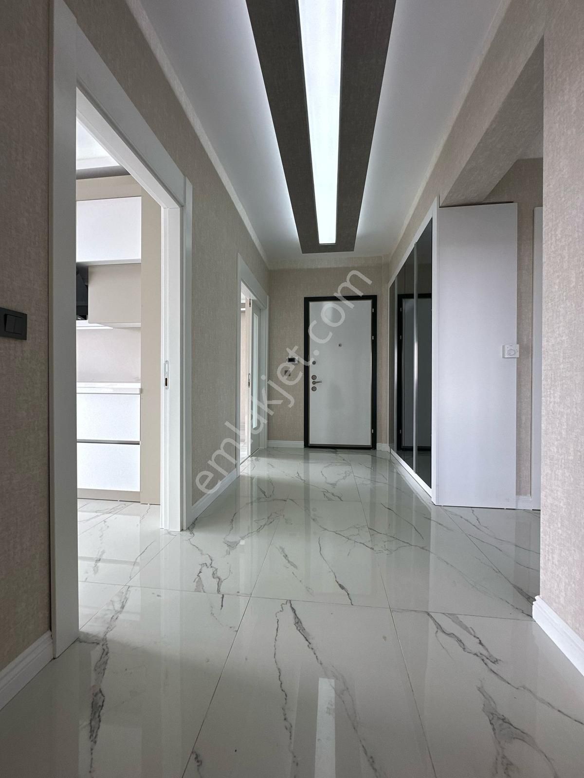 Mehmet Zengin'den Lüks Sitede Kapalı Otoparlı 8.kat 4+1 Daire - Görsel 35