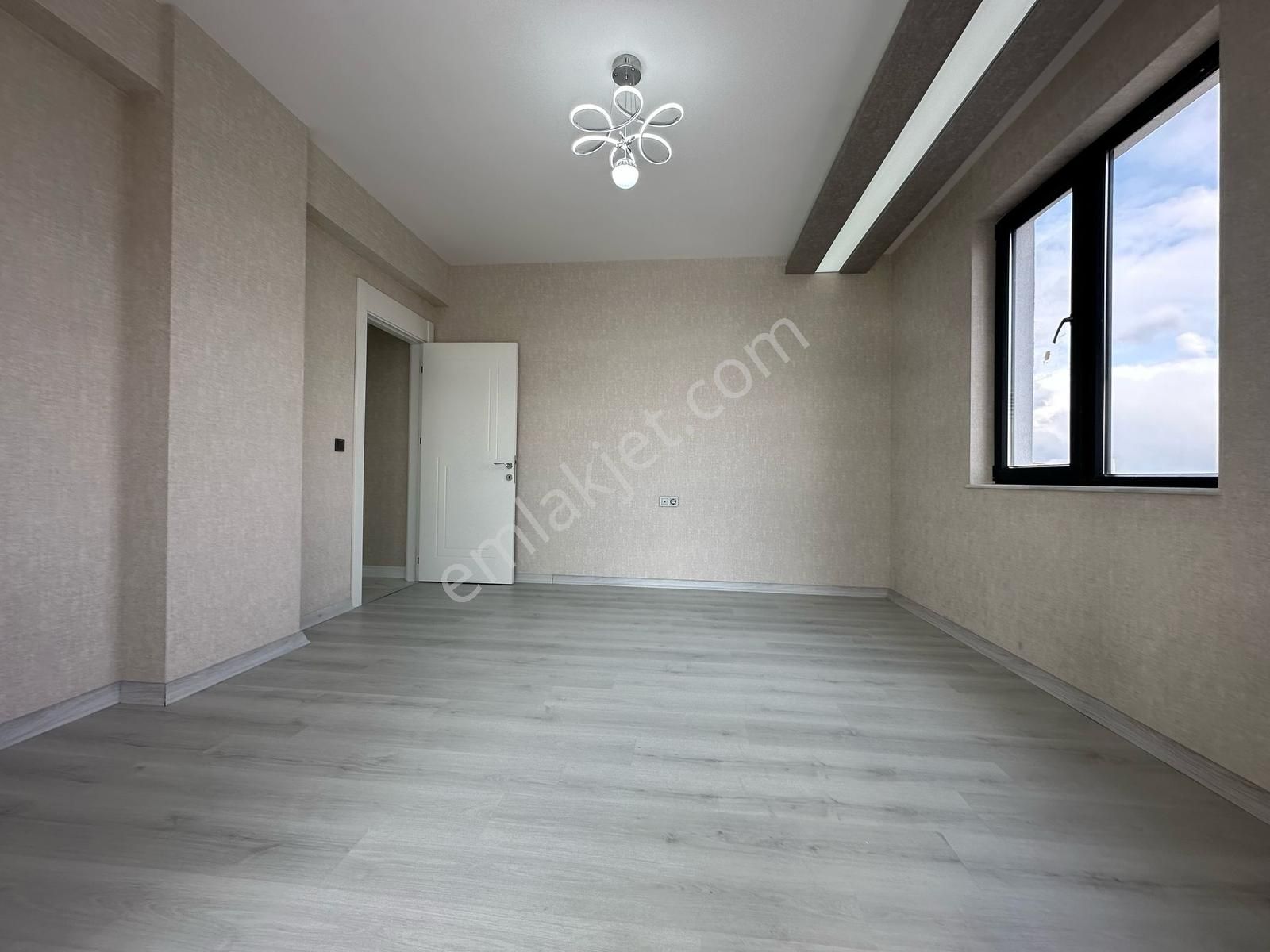 Mehmet Zengin'den Lüks Sitede Kapalı Otoparlı 8.kat 4+1 Daire - Görsel 24