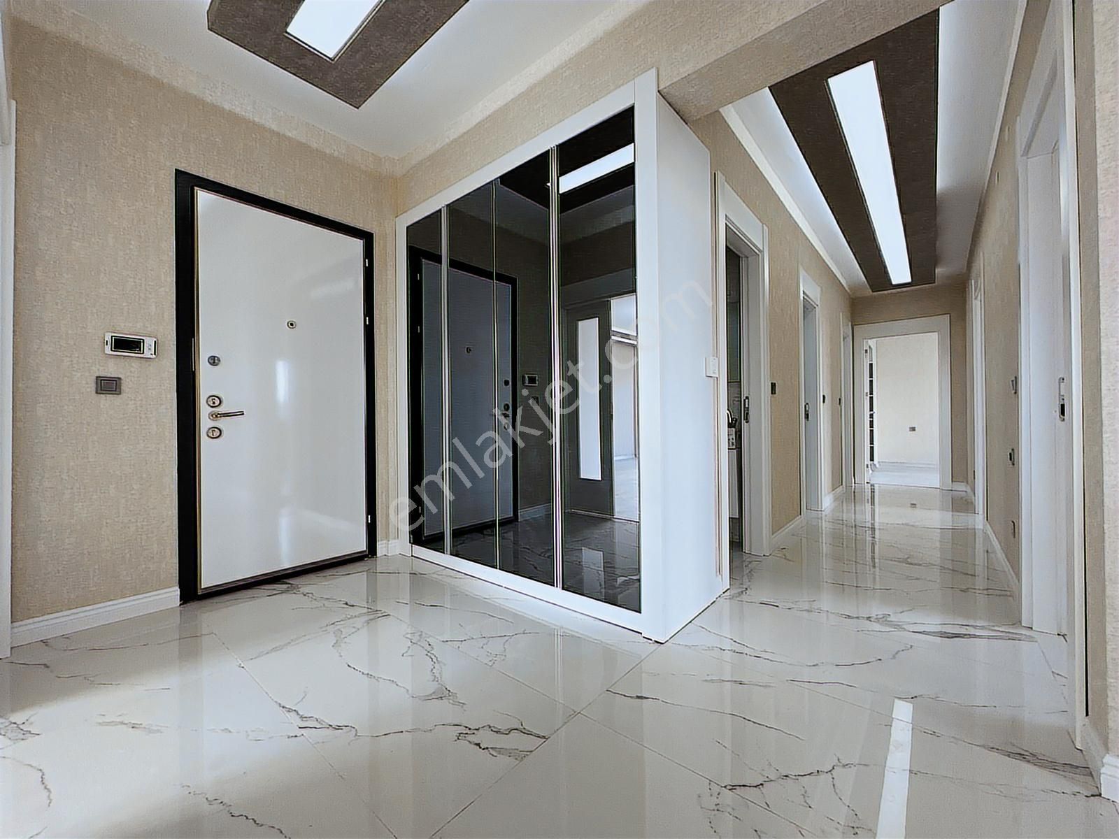 Mehmet Zengin'den Lüks Sitede Kapalı Otoparlı 8.kat 4+1 Daire - Görsel 36