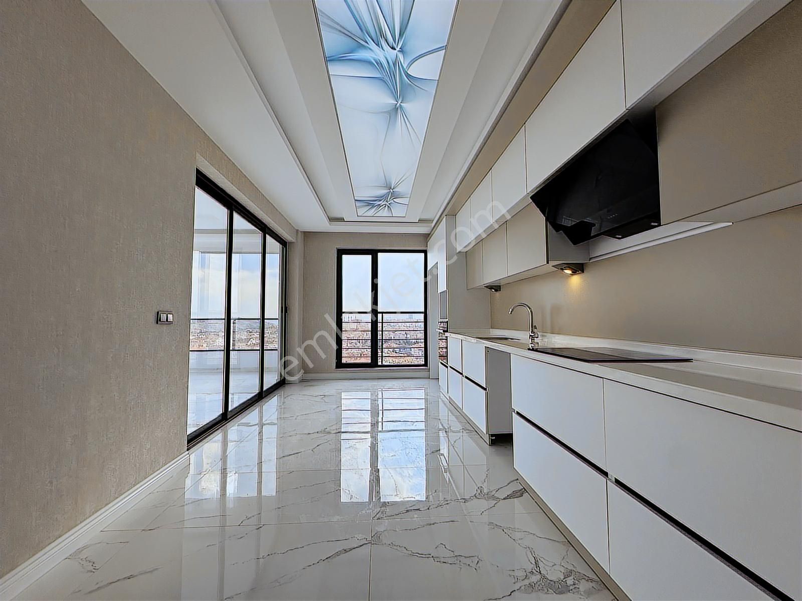 Mehmet Zengin'den Lüks Sitede Kapalı Otoparlı 8.kat 4+1 Daire - Görsel 4