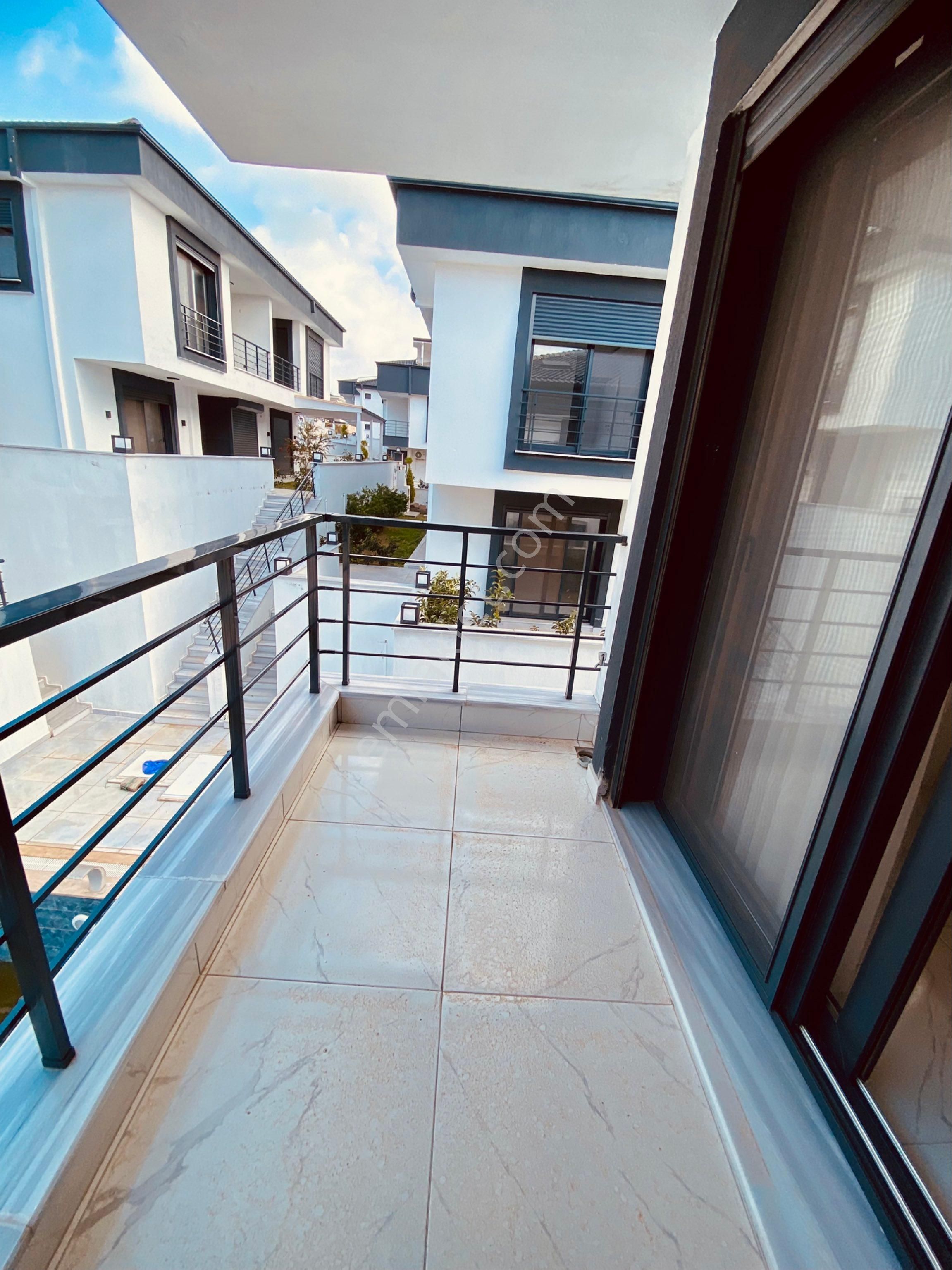 Hisar’da Havuzlu Site İçinde Eşyalı Satılık 3+1 Dubleks Villa - Görsel 34