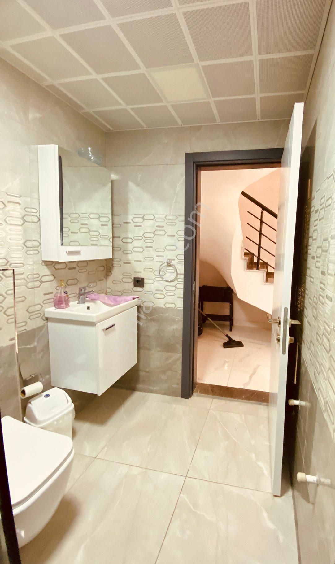 Hisar’da Havuzlu Site İçinde Eşyalı Satılık 3+1 Dubleks Villa - Görsel 17