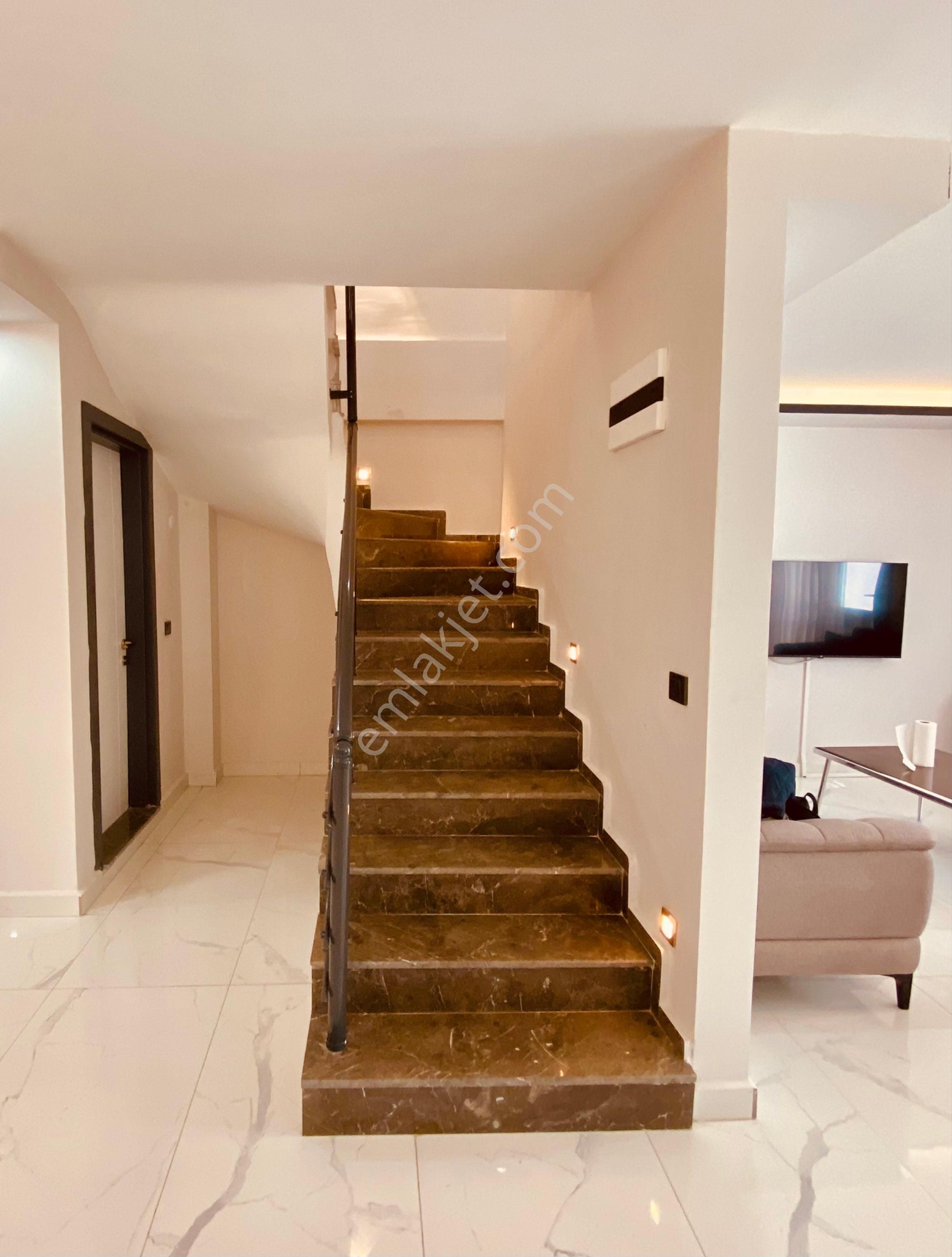 Hisar’da Havuzlu Site İçinde Eşyalı Satılık 3+1 Dubleks Villa - Görsel 21