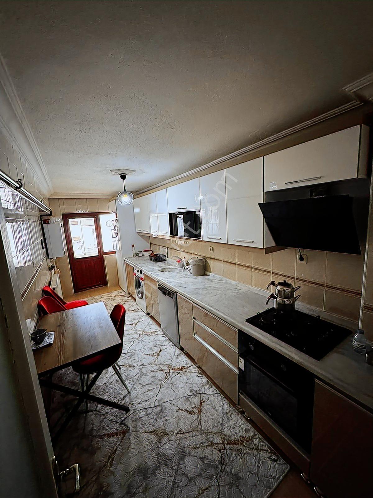 Yeşilbayır'da Cadde Dibi 140 M2 Teras Balkonlu 3+1 ~yılmaz Emlak