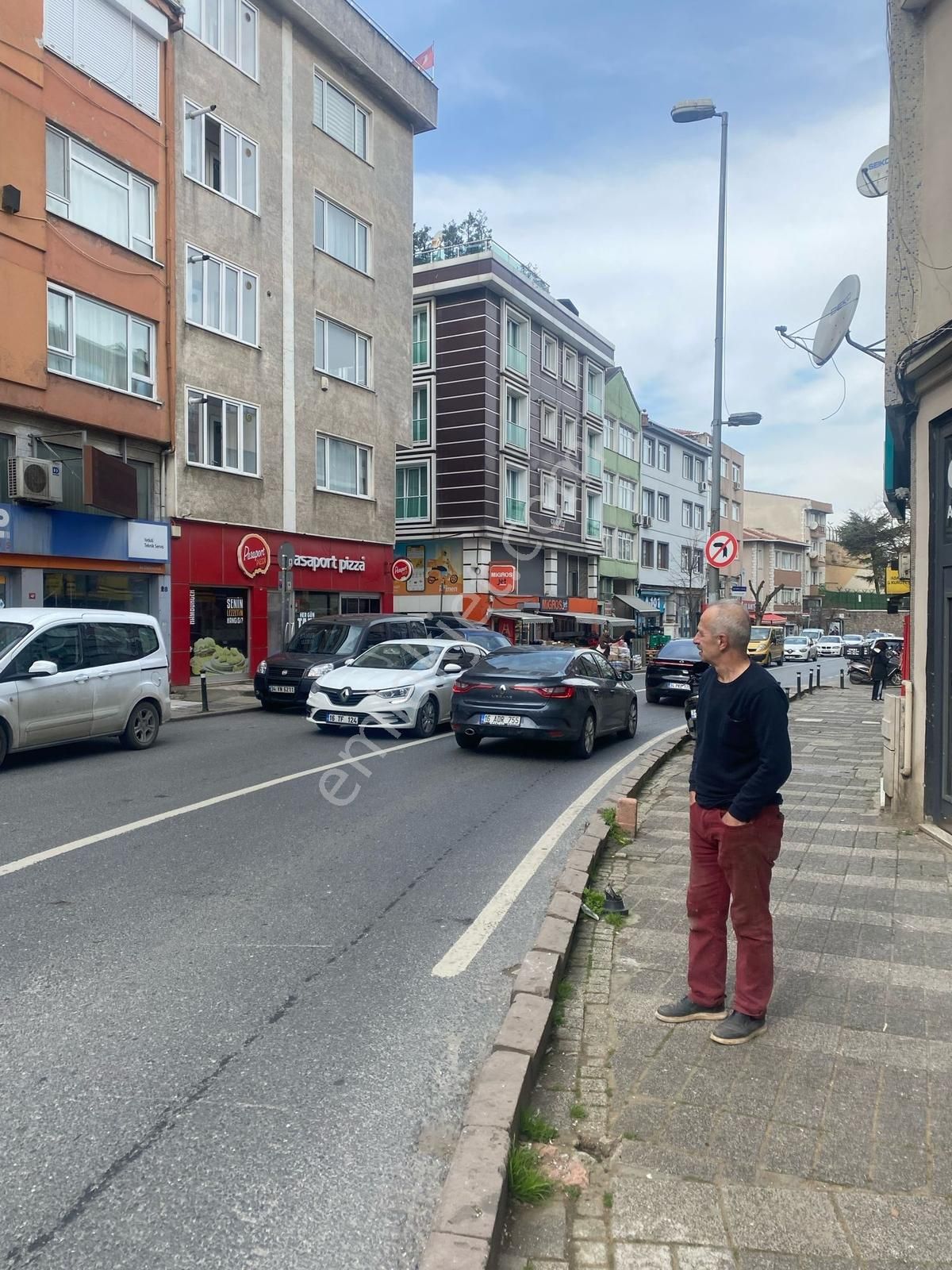 Salacak Merkezde, Cadde Cepheli Kiralık Dükkan - Görsel 2