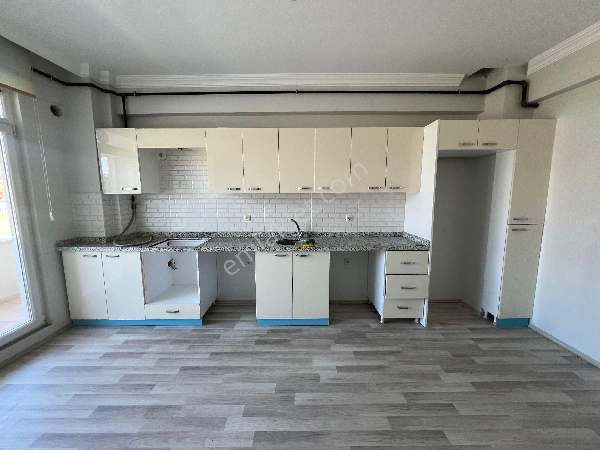 Roma' Dan Akhisar Mahallesi' Nde Kiralık Daire - Görsel 13