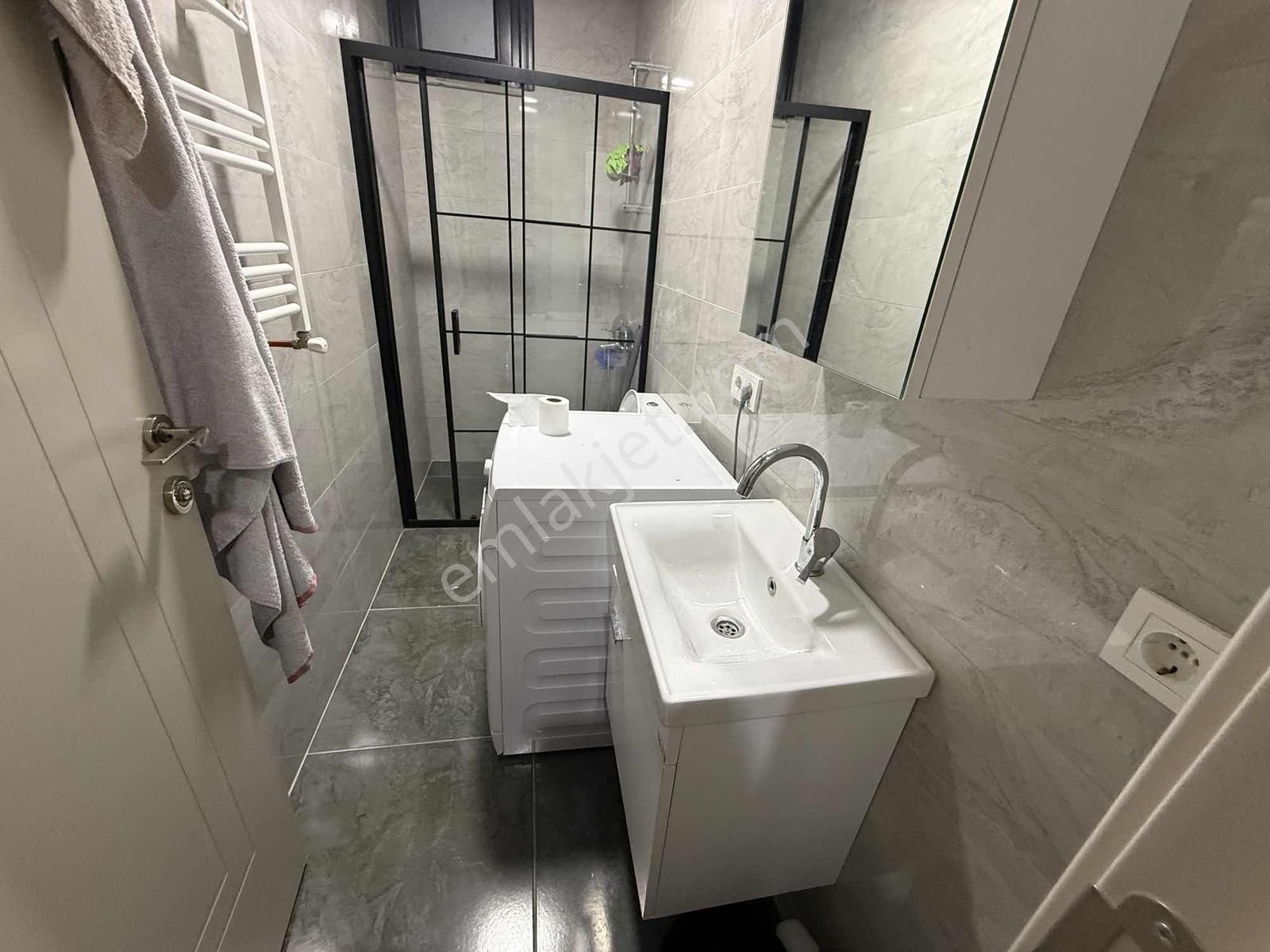 Fl Emlaktan Fikirtepe Metrobüs Yakını 1+1 Full Eşyalı Bahçe Kat - Görsel 4