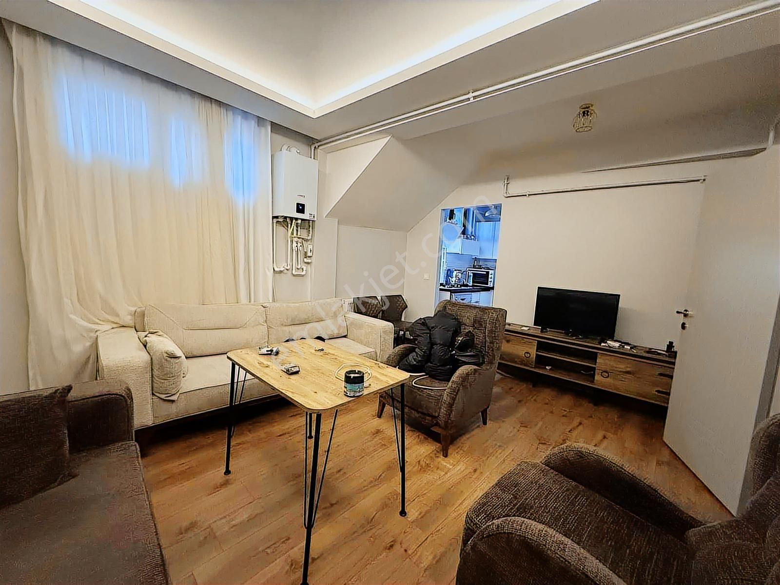 Fl Emlaktan Fikirtepe Metrobüs Yakını 1+1 Full Eşyalı Bahçe Kat