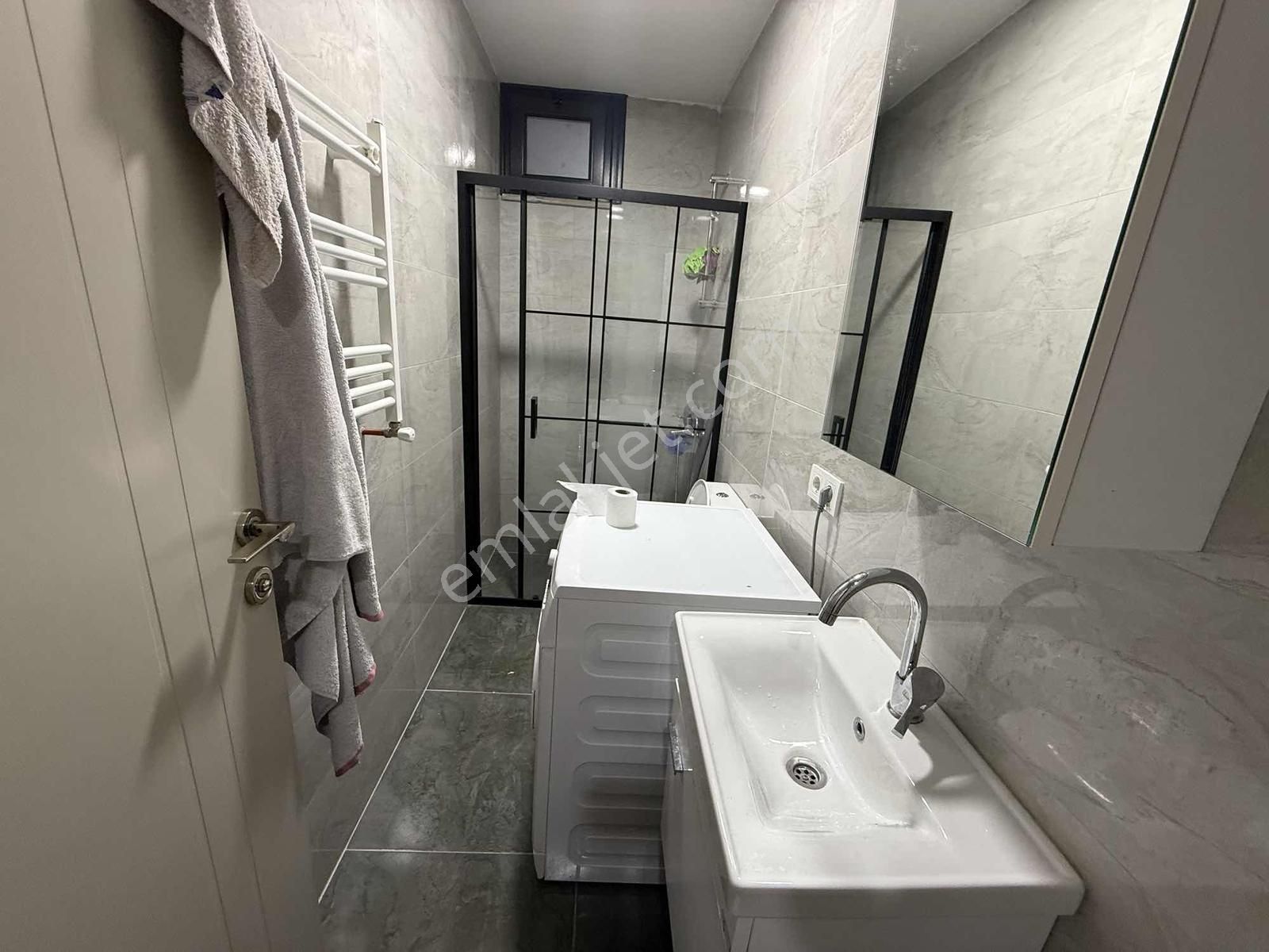 Fl Emlaktan Fikirtepe Metrobüs Yakını 1+1 Full Eşyalı Bahçe Kat - Görsel 2