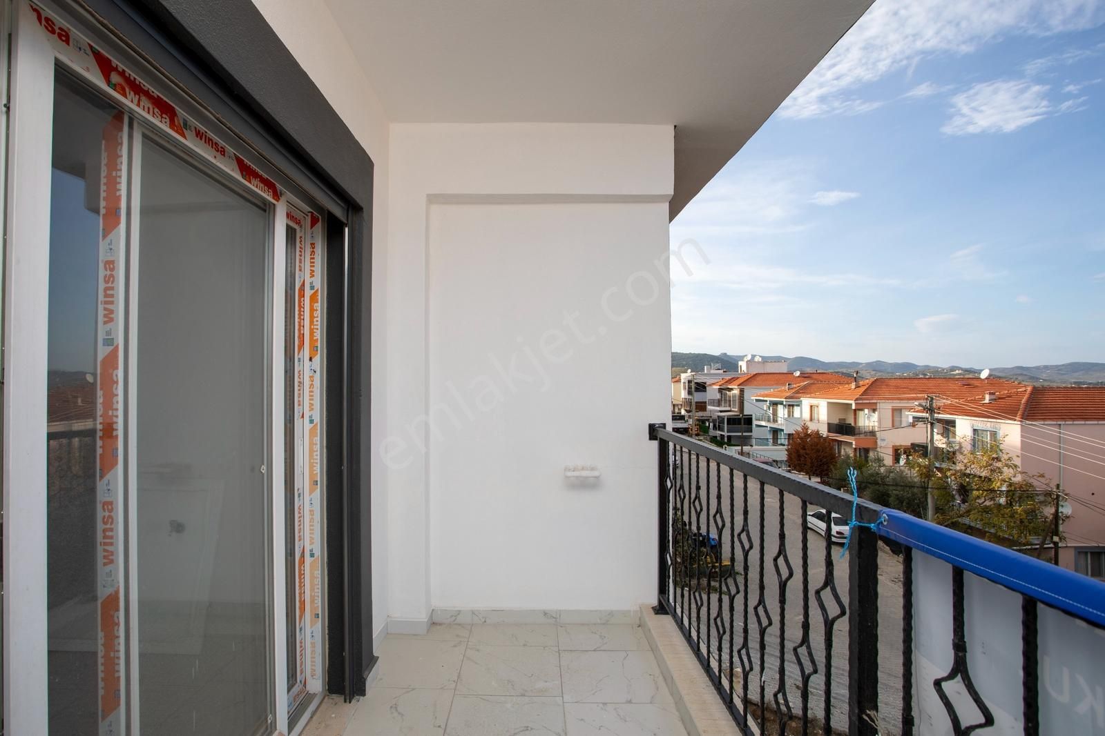 Foça Bağarası Kazım Dirik Mah. Satılık 2+1 Sıfır Daire - Görsel 4