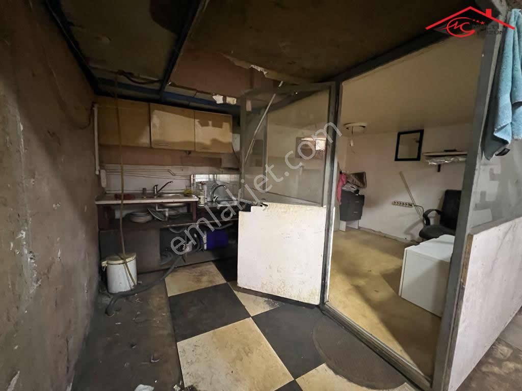 Yenibosna Zafer Mahallesinde Satılık İşyeri Dükkan Atölye Depo - Görsel 9