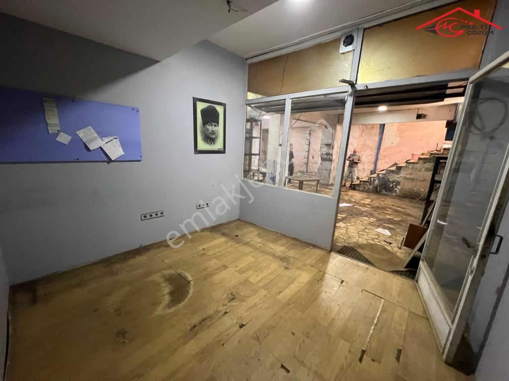 Yenibosna Zafer Mahallesinde Satılık İşyeri Dükkan Atölye Depo - Görsel 12