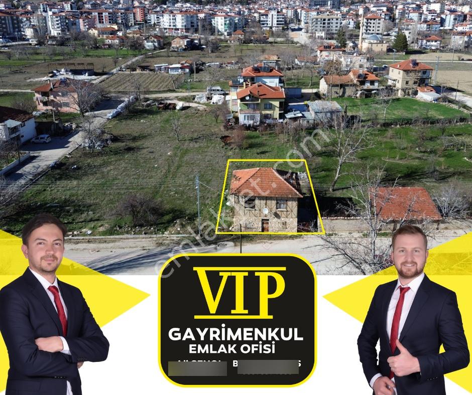 Vip Gayrimenkul'den Yeni Mah. Müstakil Ev Ve Arsası