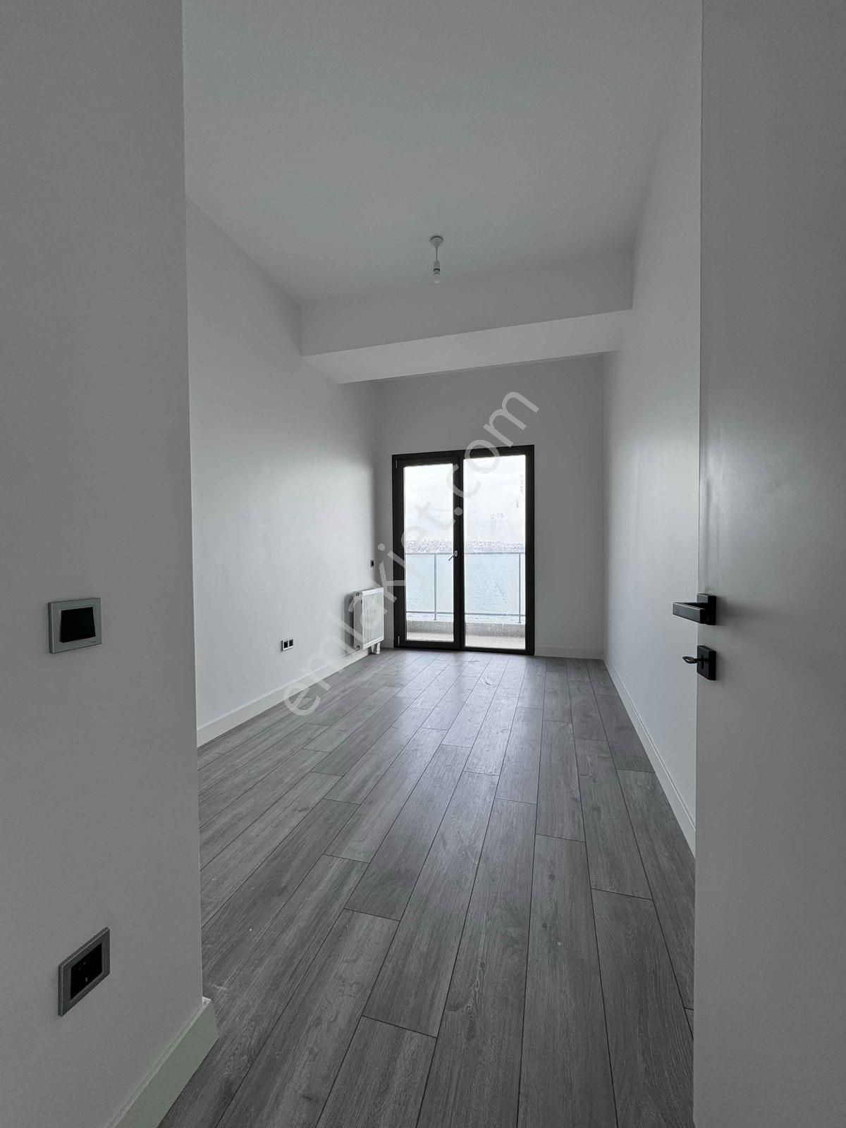 Vatandaşlığa Uygun Marına 24'te Harika Deniz Manzaralı 4+1 Daire - Görsel 15