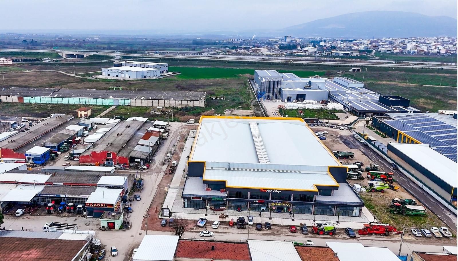 Cb Level Güvencesiyle Karacabey Demart Plazada Kiralık İşyeri! - Görsel 13