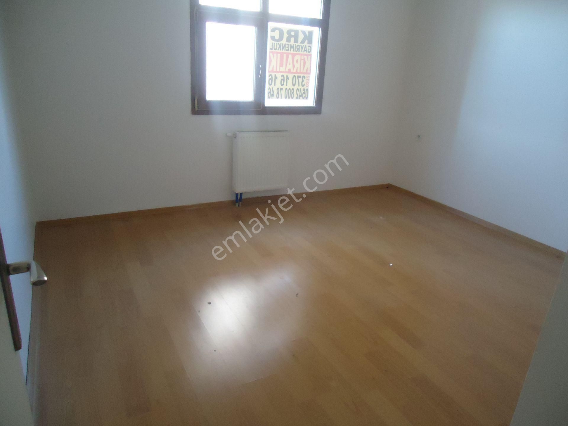 Krc'den Merkezi Konumda Manzaralı Kiralık 4+1 Daire - Görsel 18