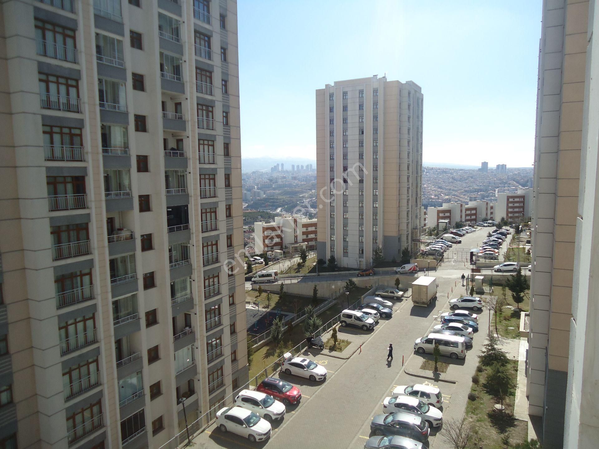 Krc'den Merkezi Konumda Manzaralı Kiralık 4+1 Daire - Görsel 26
