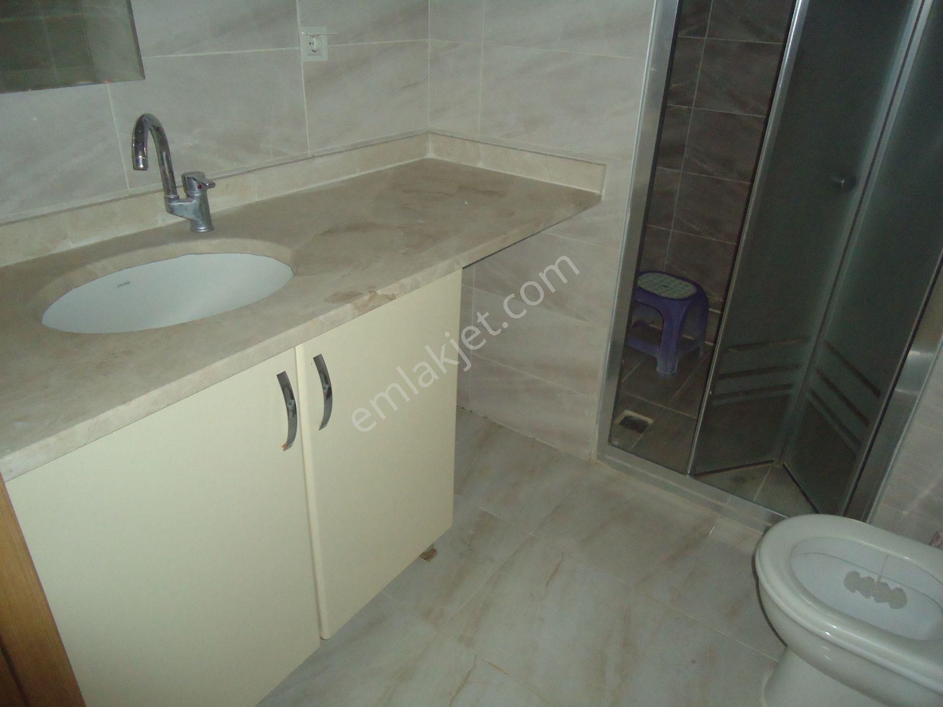 Krc'den Merkezi Konumda Manzaralı Kiralık 4+1 Daire - Görsel 22
