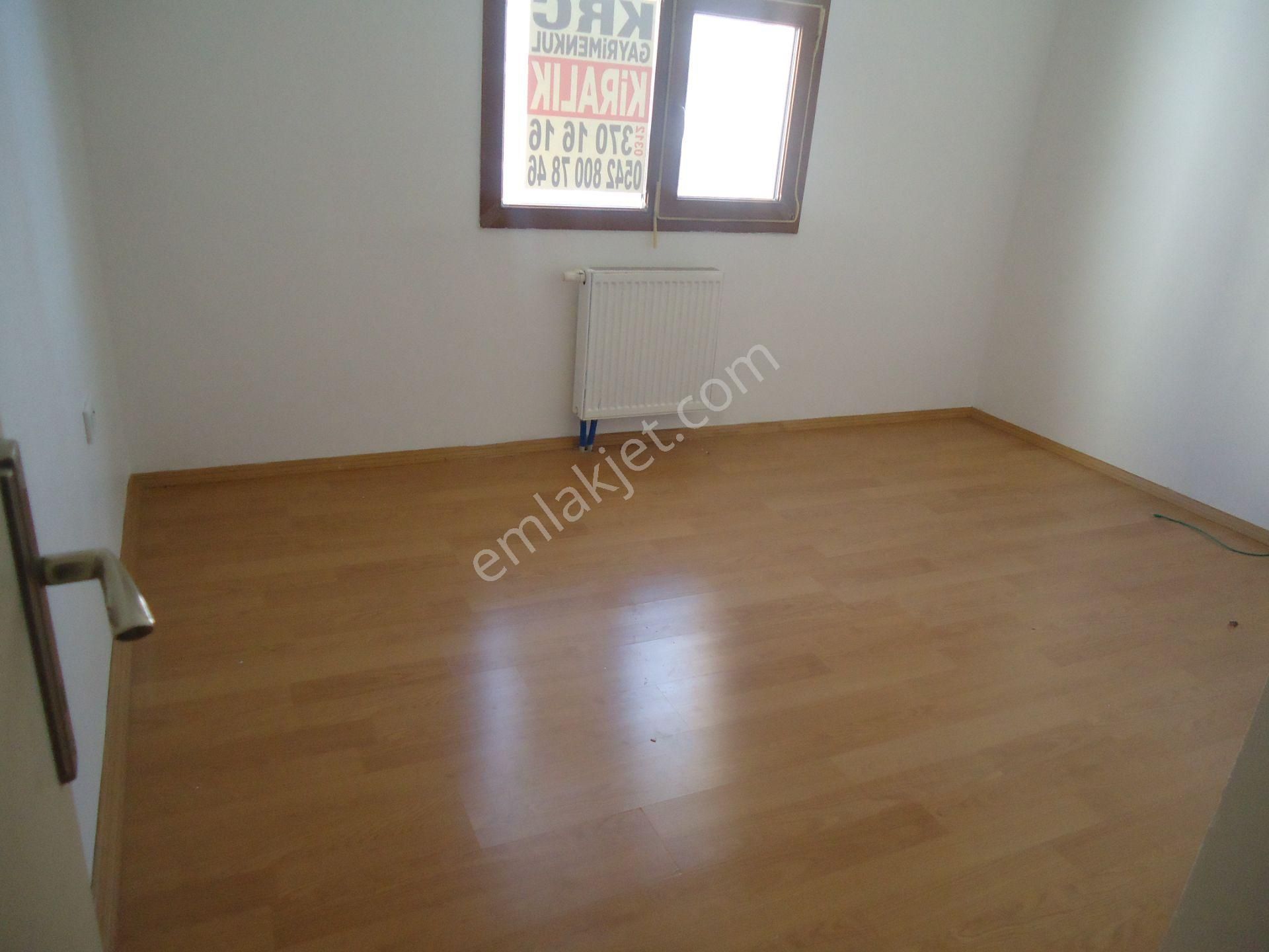 Krc'den Merkezi Konumda Manzaralı Kiralık 4+1 Daire - Görsel 21