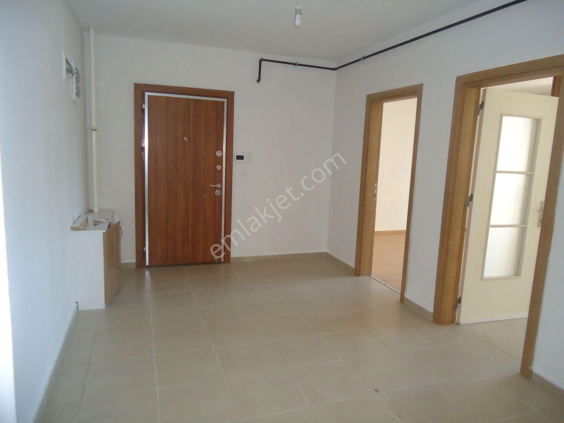 Krc'den Merkezi Konumda Manzaralı Kiralık 4+1 Daire - Görsel 5