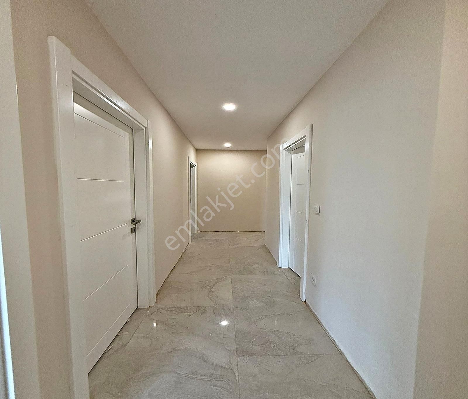 Üsküdar Cengelköyde Boğaz Manzaralı 3+1 Villa Tipi Dubleks - Görsel 18