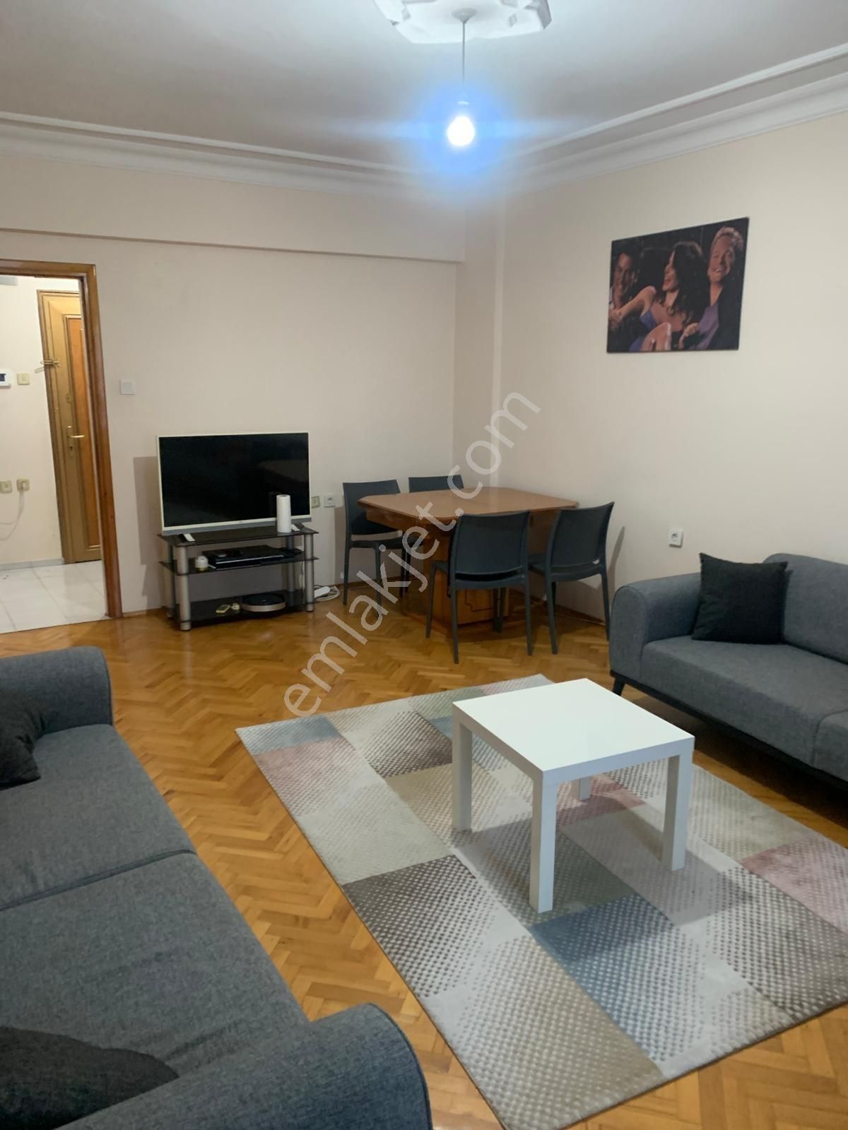 Meydankavağı Mahallesi'nde 3+1 Eşyalı Kiralık Daire