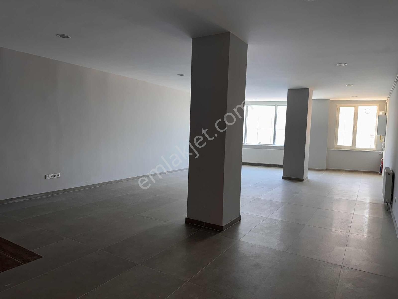 Sultanbeyli Aslan Plazada Prestijli Konumda Kiralık Ofis - Görsel 11