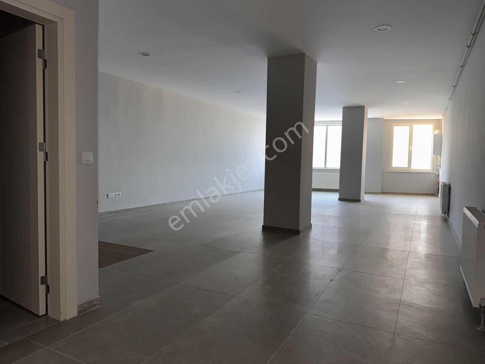 Sultanbeyli Aslan Plazada Prestijli Konumda Kiralık Ofis - Görsel 30