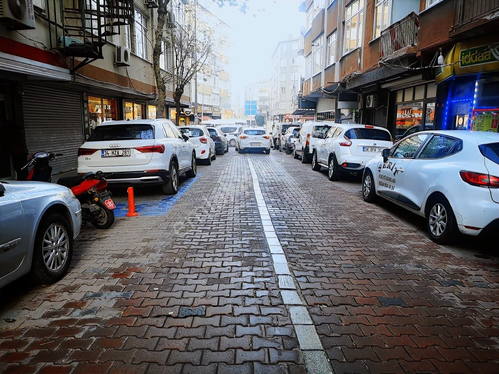 Bahçelievler Camlı Kahvede Cadde Üzeri Düz Giriş 30 M2 Dükkan - Görsel 5