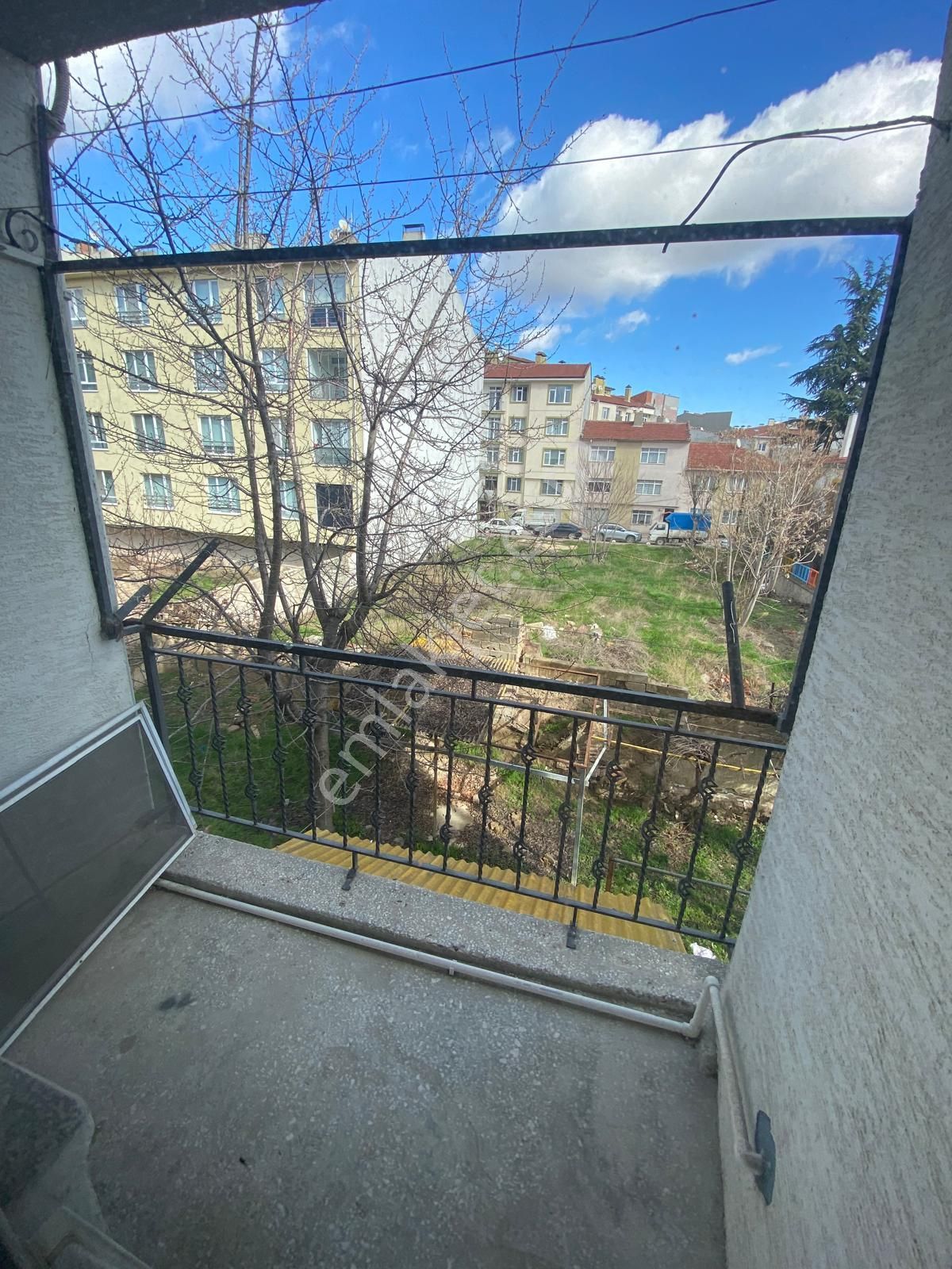 Eskişehir Ömerağa Da Gazi İlkokuluna Bitişik Ara Kat 3+1 Satılık Daire - Görsel 4