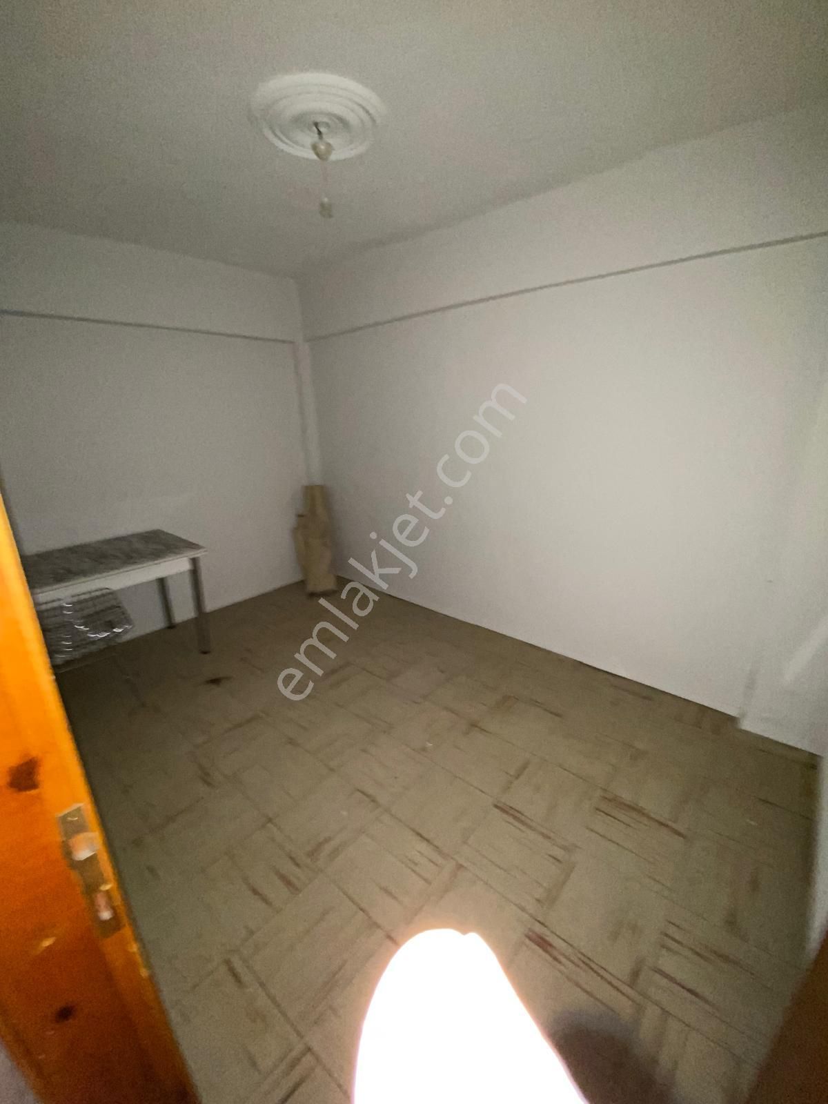 Eskişehir Ömerağa Da Gazi İlkokuluna Bitişik Ara Kat 3+1 Satılık Daire - Görsel 10