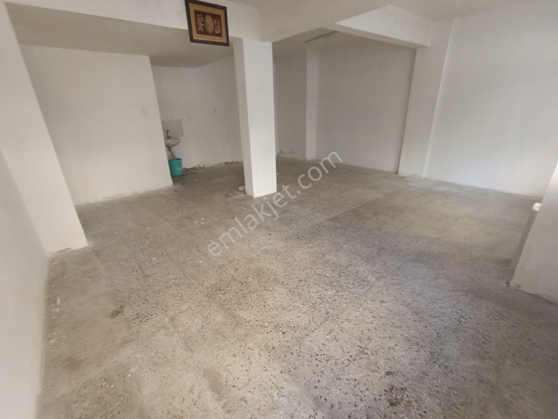 Pendik Güzelyalı Merkezde Yol Üstü Kiralık 50m2 Düz Dükkan - Görsel 9