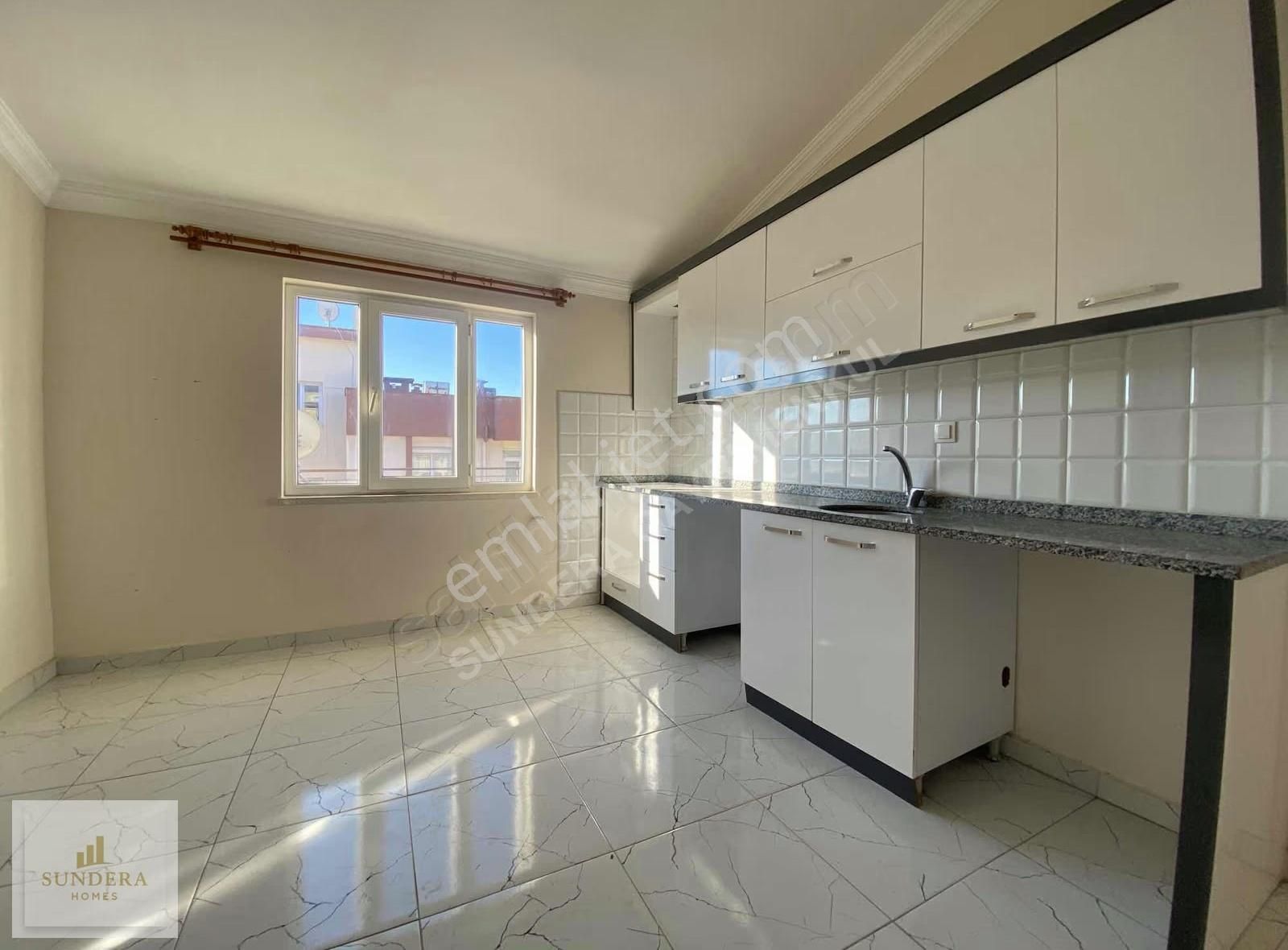 Karşıyaka Dünyagöz Hastanesi Ve Tramvaya Yakın 2+1 Kiralık Daire